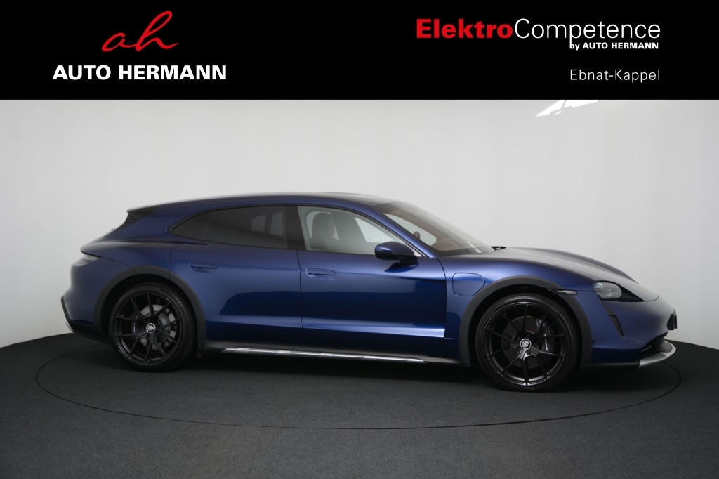 PORSCHE Taycan 4 Cross Turismo-image-7