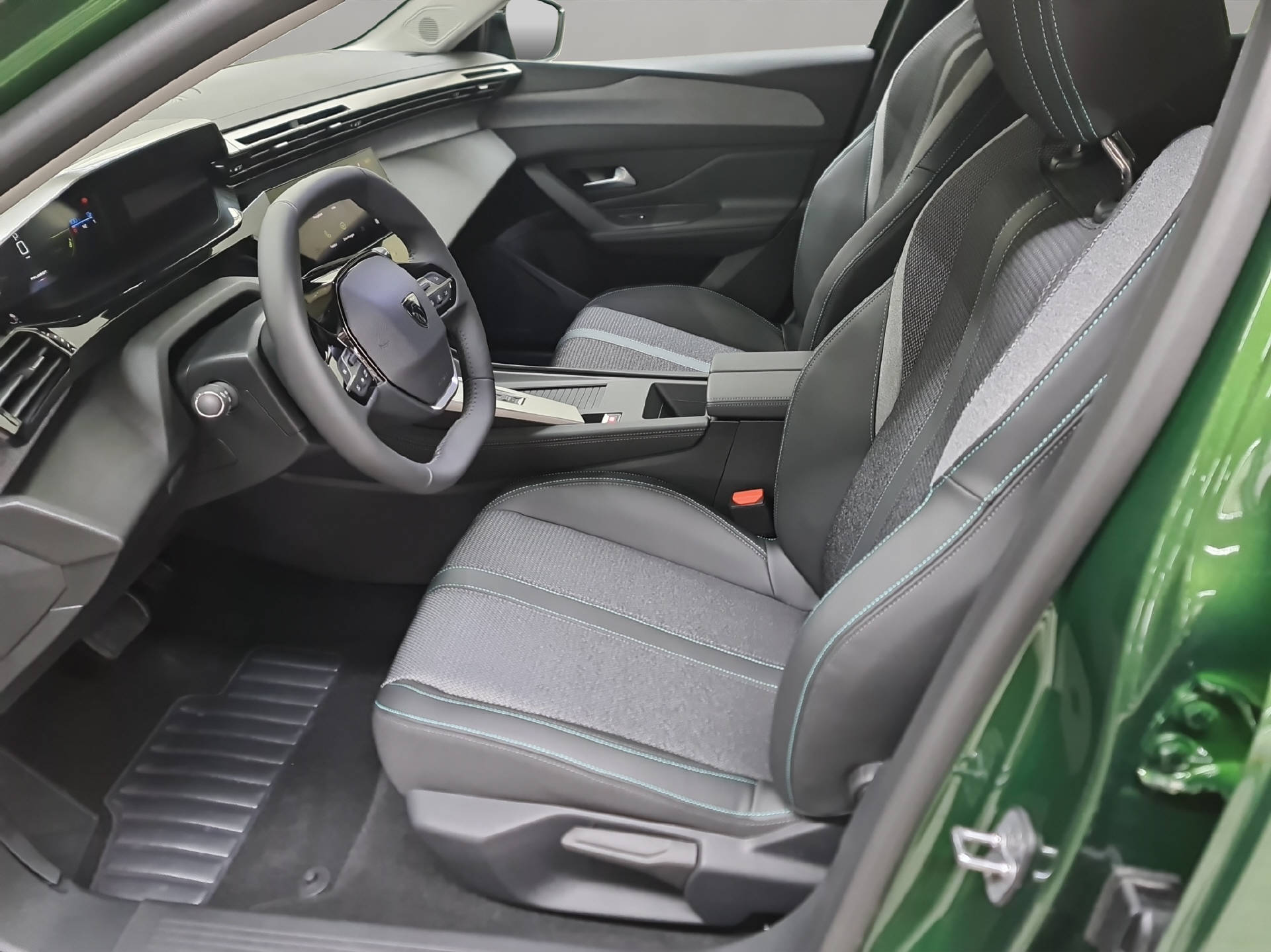 PEUGEOT E-308 Allure-image-5
