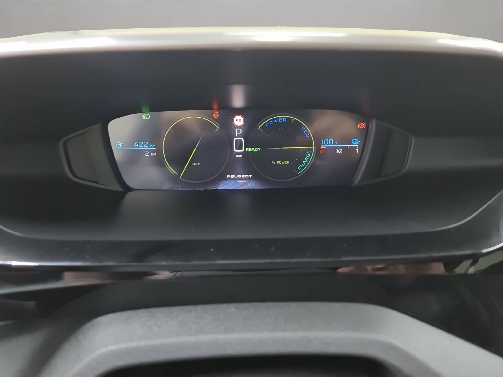 PEUGEOT E-308 Allure-image-7