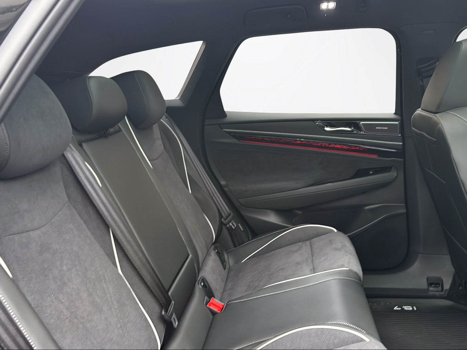 VW ID.7 Tourer Pro 77 kWh United-image-8