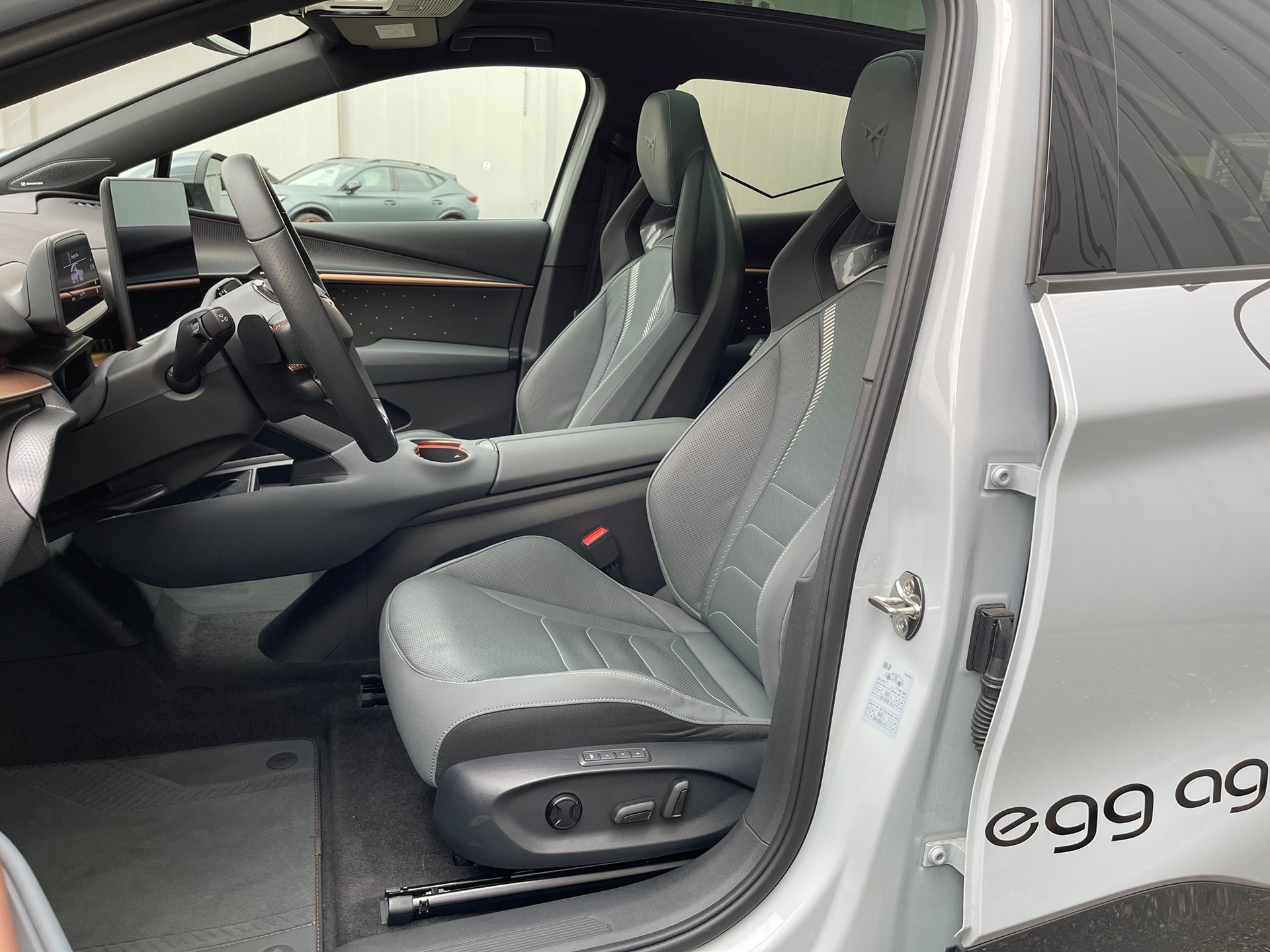 CUPRA Tavascan Type 10 77 kWh VZ Extreme-image-6