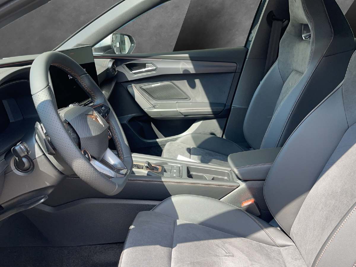 CUPRA Leon 1.5 eTSI DSG-image-4
