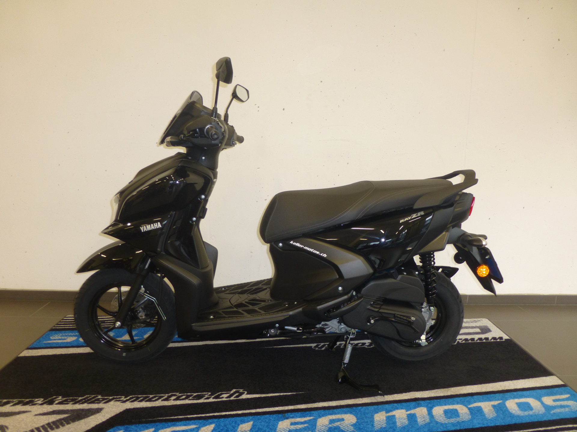 YAMAHA Ray 125-showroom-element-2