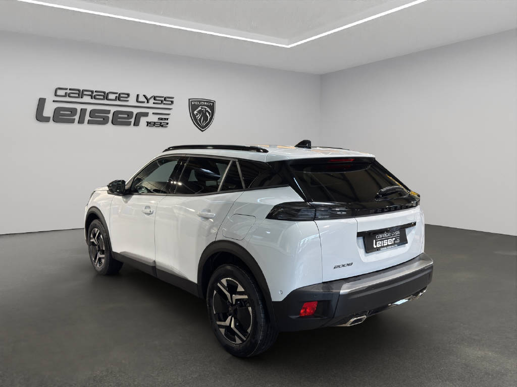 PEUGEOT 2008 1.2 PureTech 130 Allure Premium-image-6