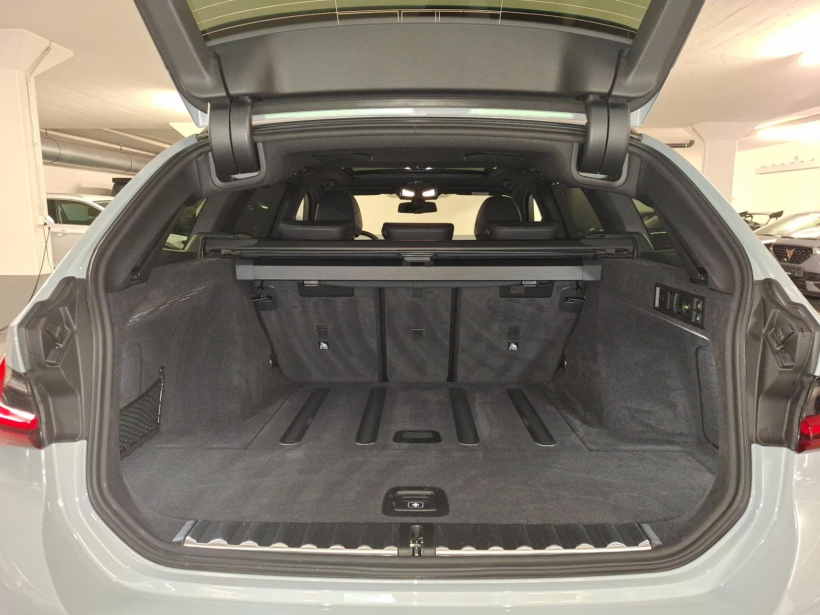 BMW M340d xDrive Touring-image-14