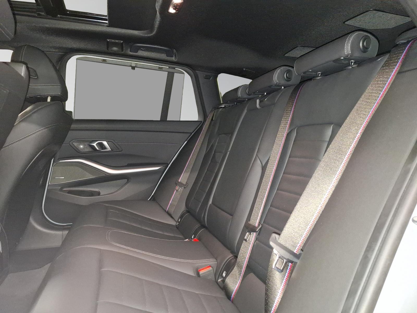 BMW M340d xDrive Touring-image-6