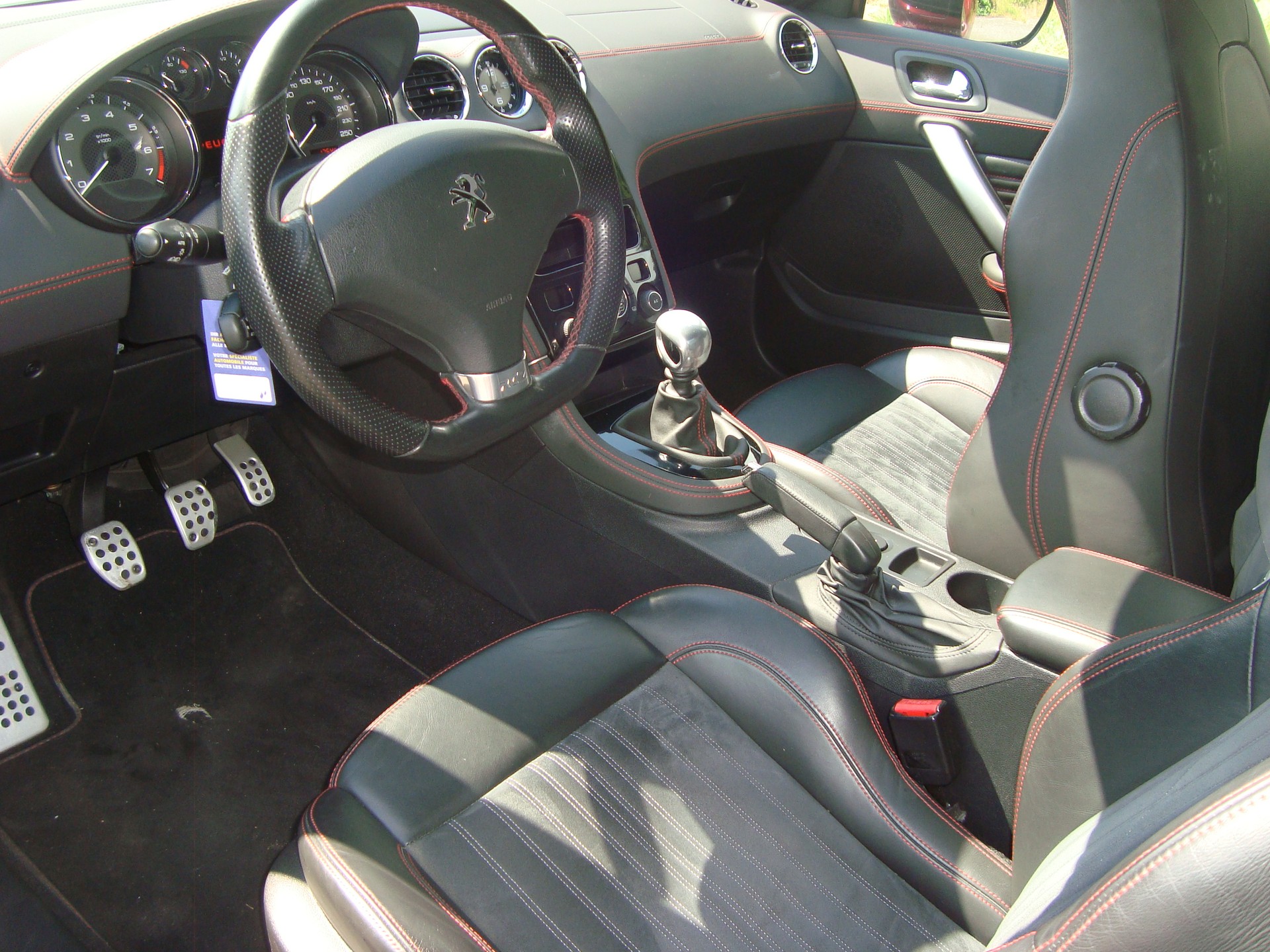 PEUGEOT RCZ 1.6 Turbo-image-8