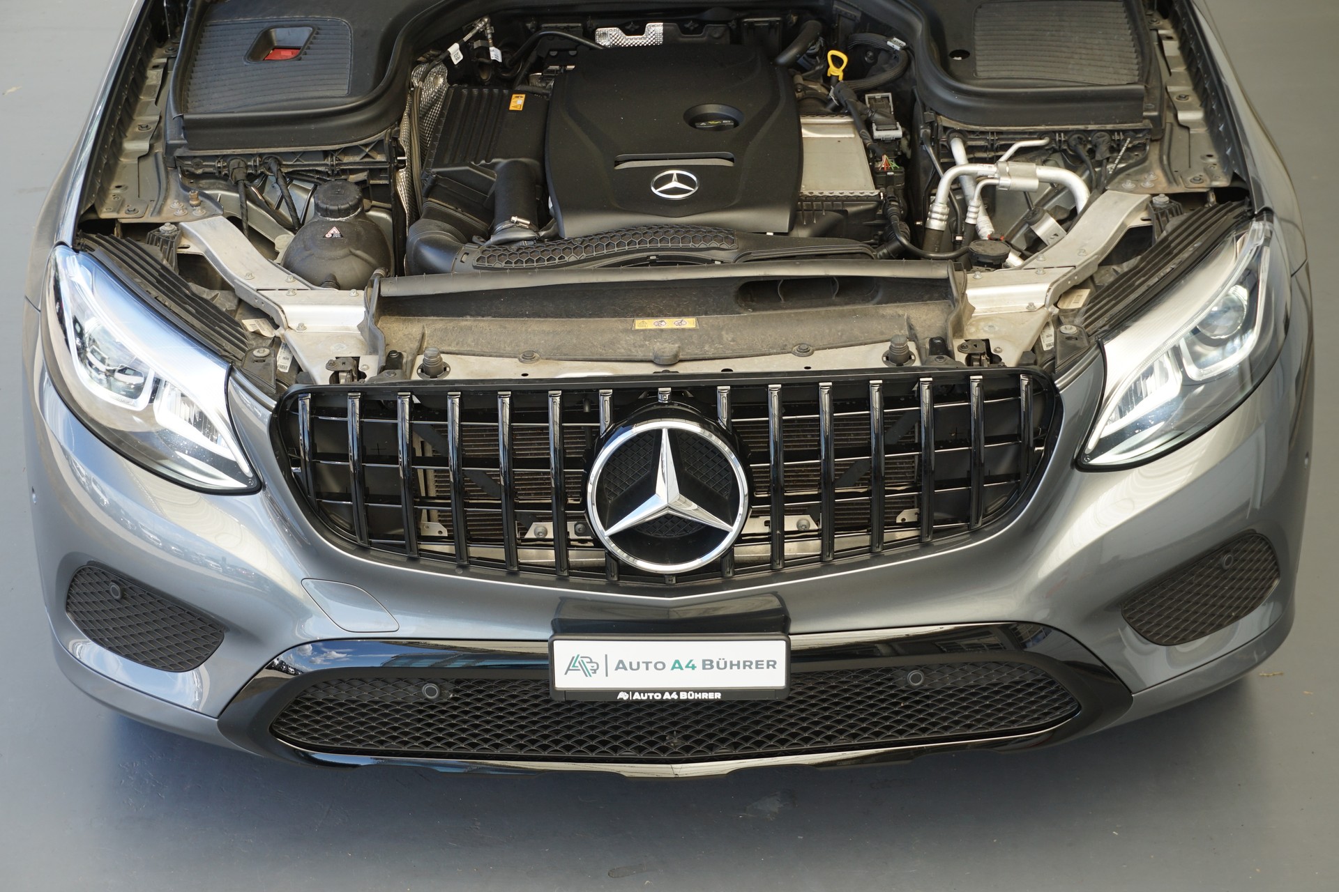 MERCEDES-BENZ GLC 250 AMG Line 4Matic 211PS Benziner-image-16