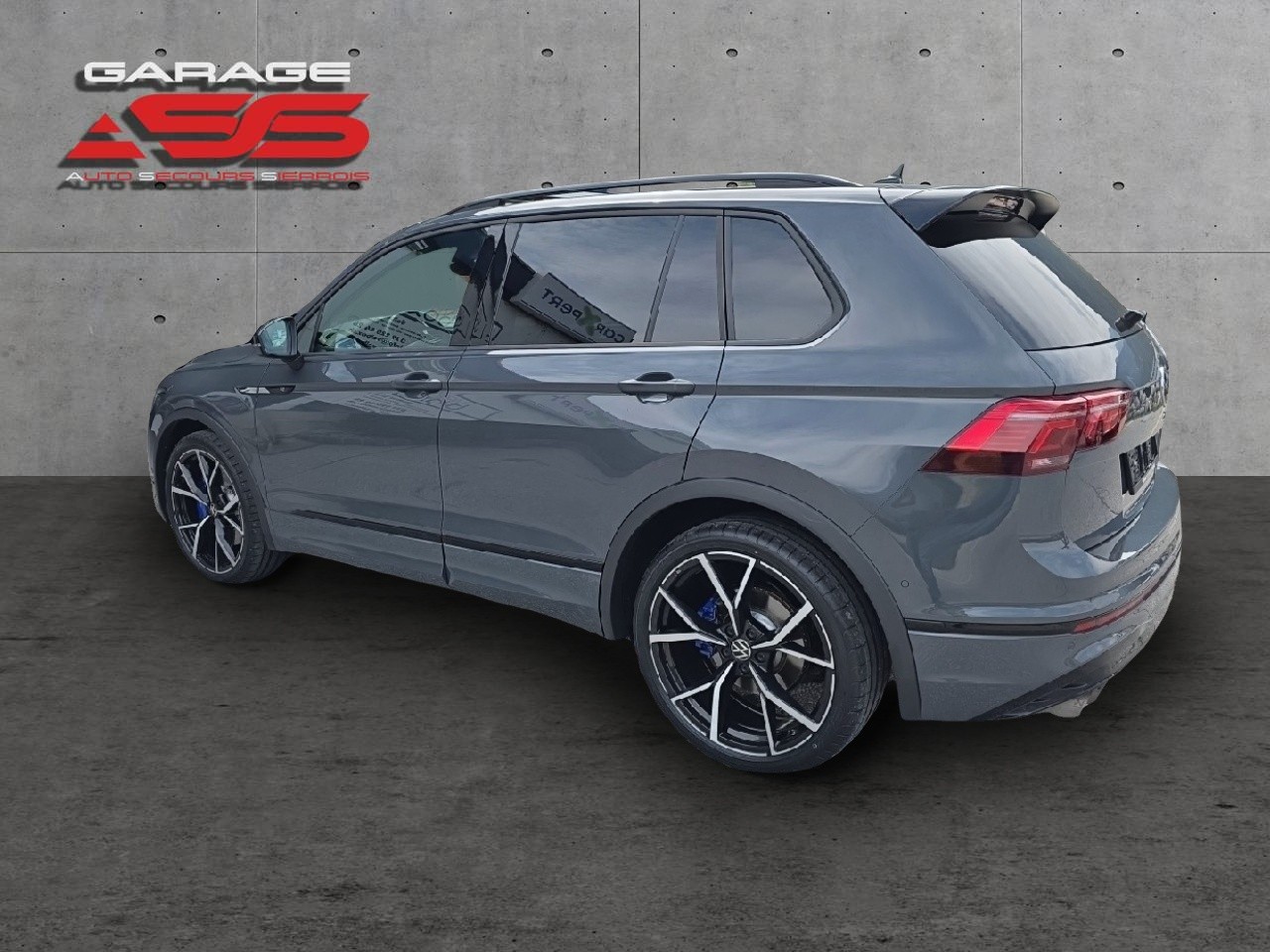 VW Tiguan 2.0TSI R 4Motion DSG-image-10