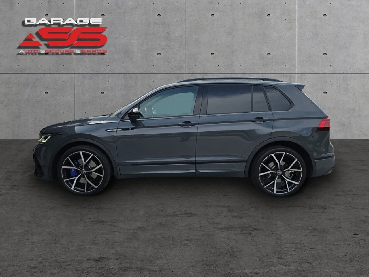 VW Tiguan 2.0TSI R 4Motion DSG-showroom-element-1