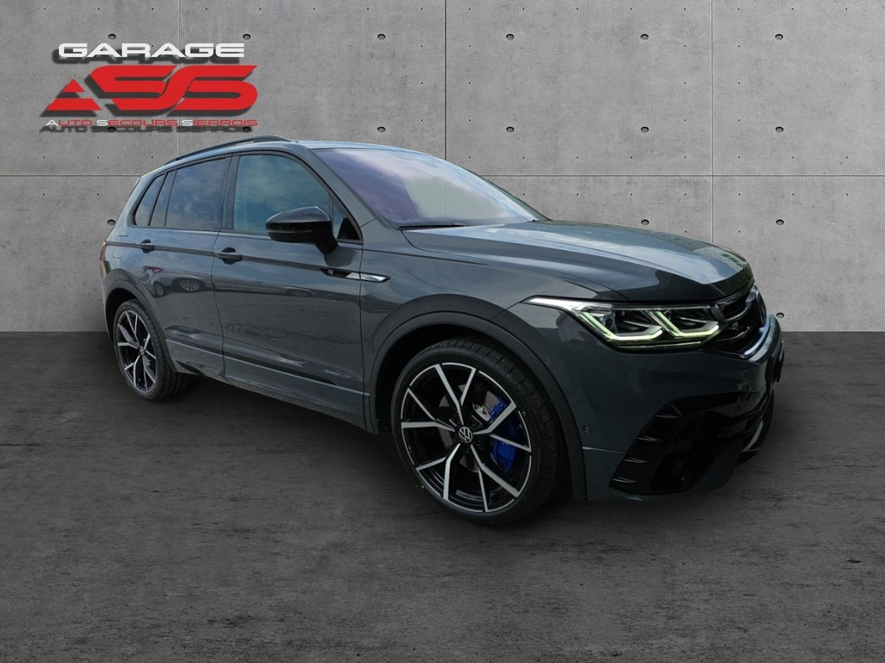 VW Tiguan 2.0TSI R 4Motion DSG-showroom-element-2