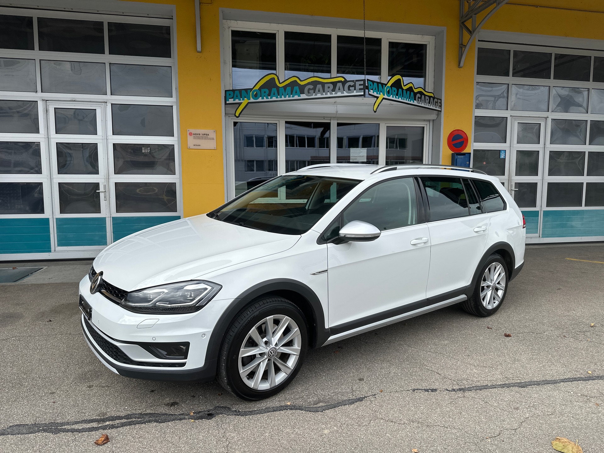 VW Golf 2.0 TDI Alltrack 4Motion DSG-image-1