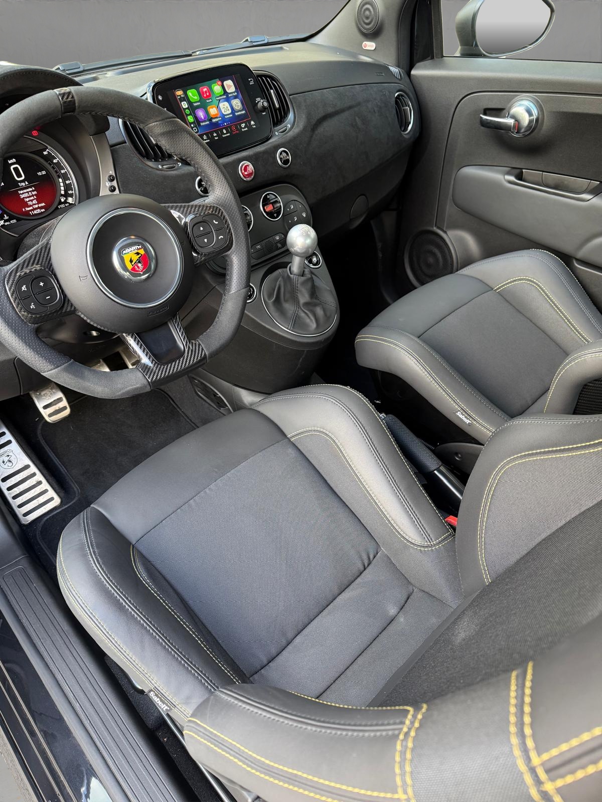 FIAT 695 1.4 16V Turbo Abarth * 75 Jahre * Schalensitze mit Sitzheizung *-image-9