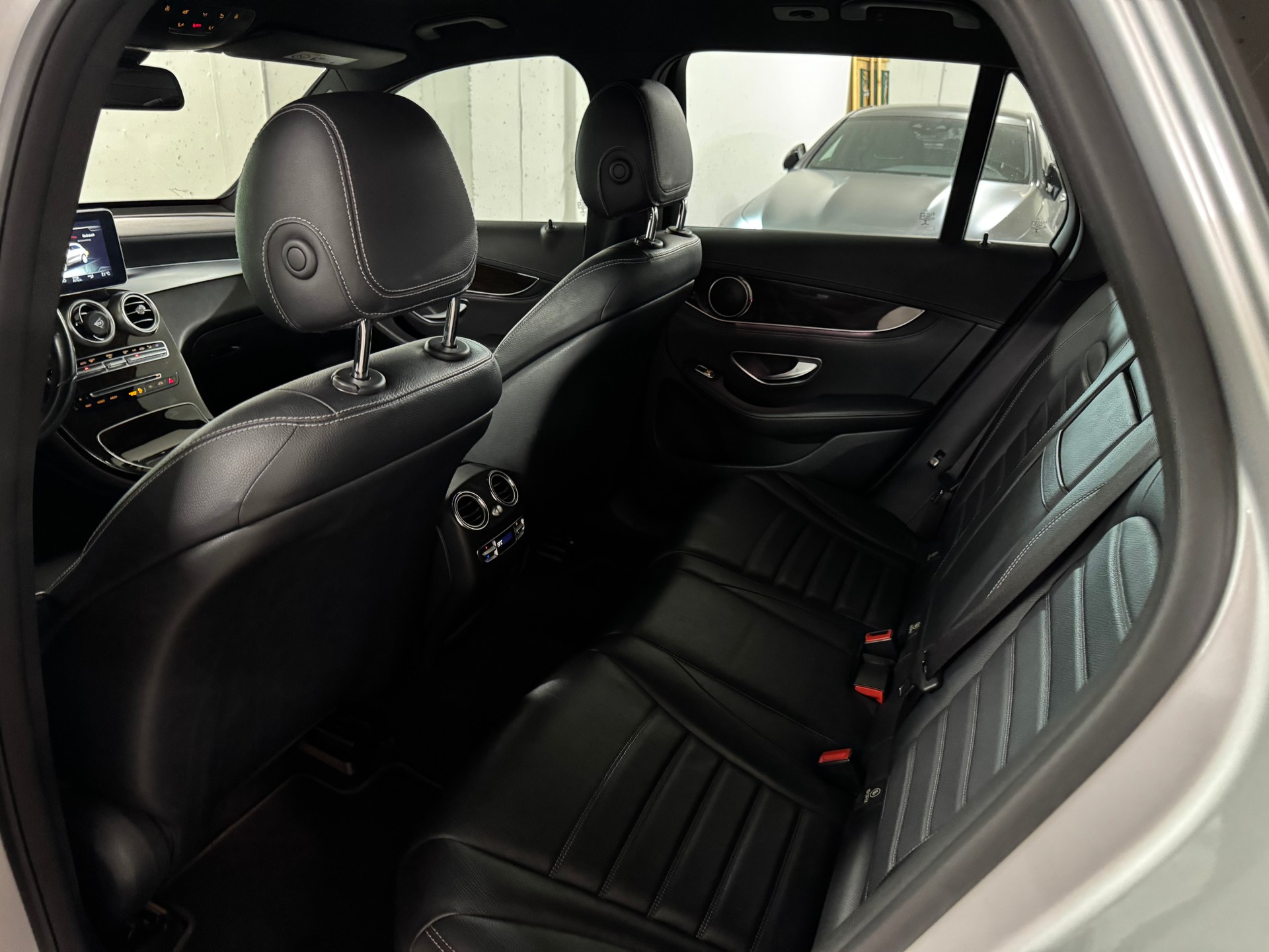 MERCEDES-BENZ GLC 220 d 4Matic 9G-Tronic-image-13