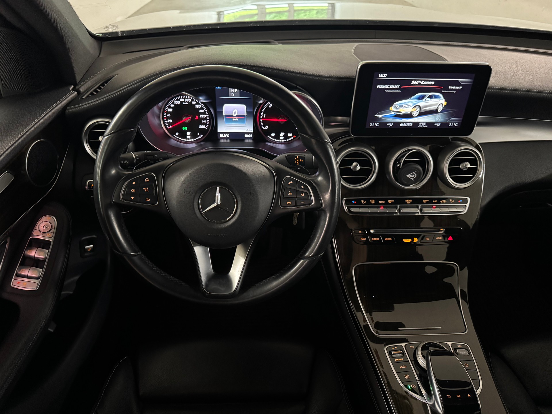 MERCEDES-BENZ GLC 220 d 4Matic 9G-Tronic-image-10