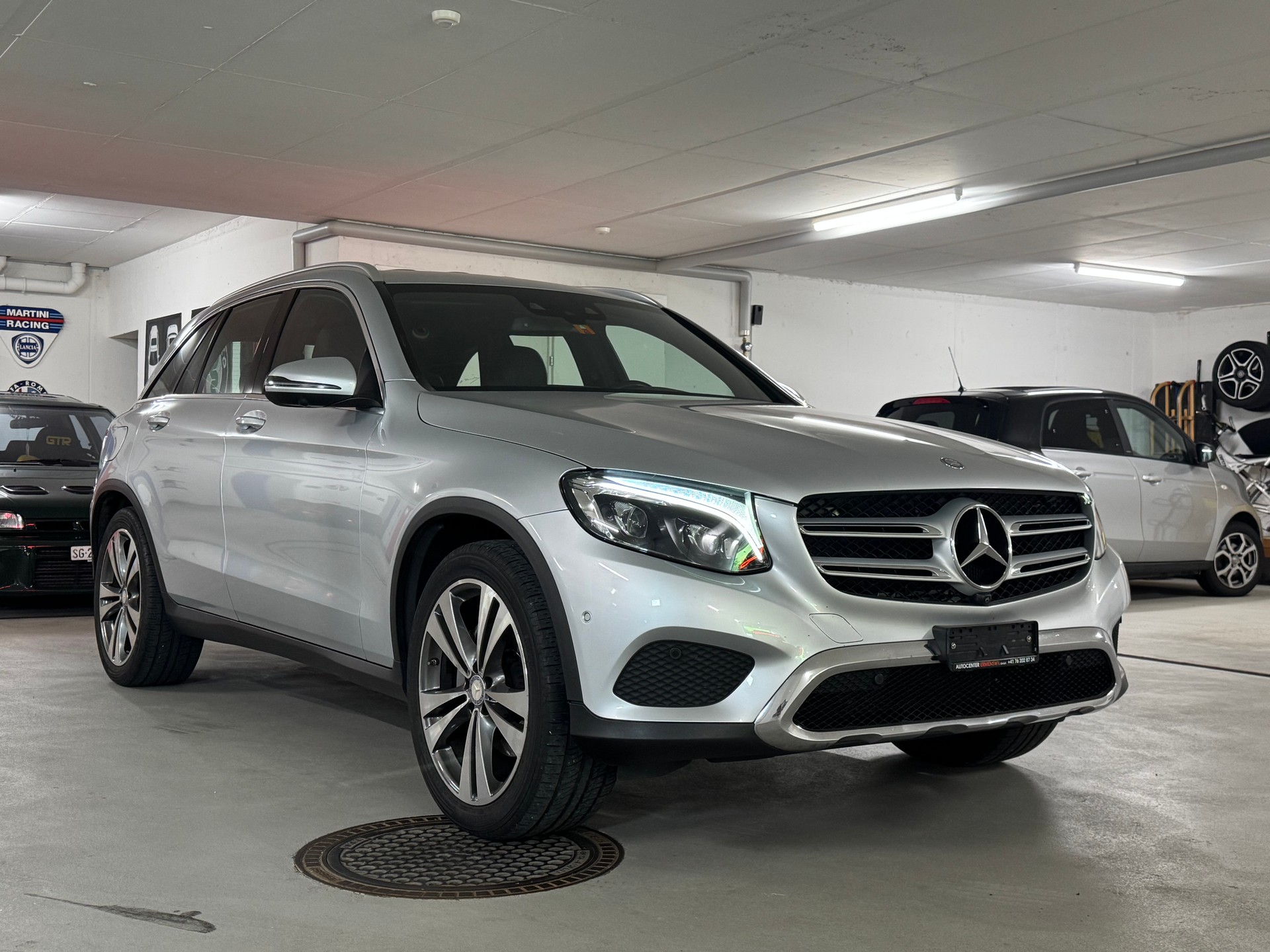 MERCEDES-BENZ GLC 220 d 4Matic 9G-Tronic-image-2