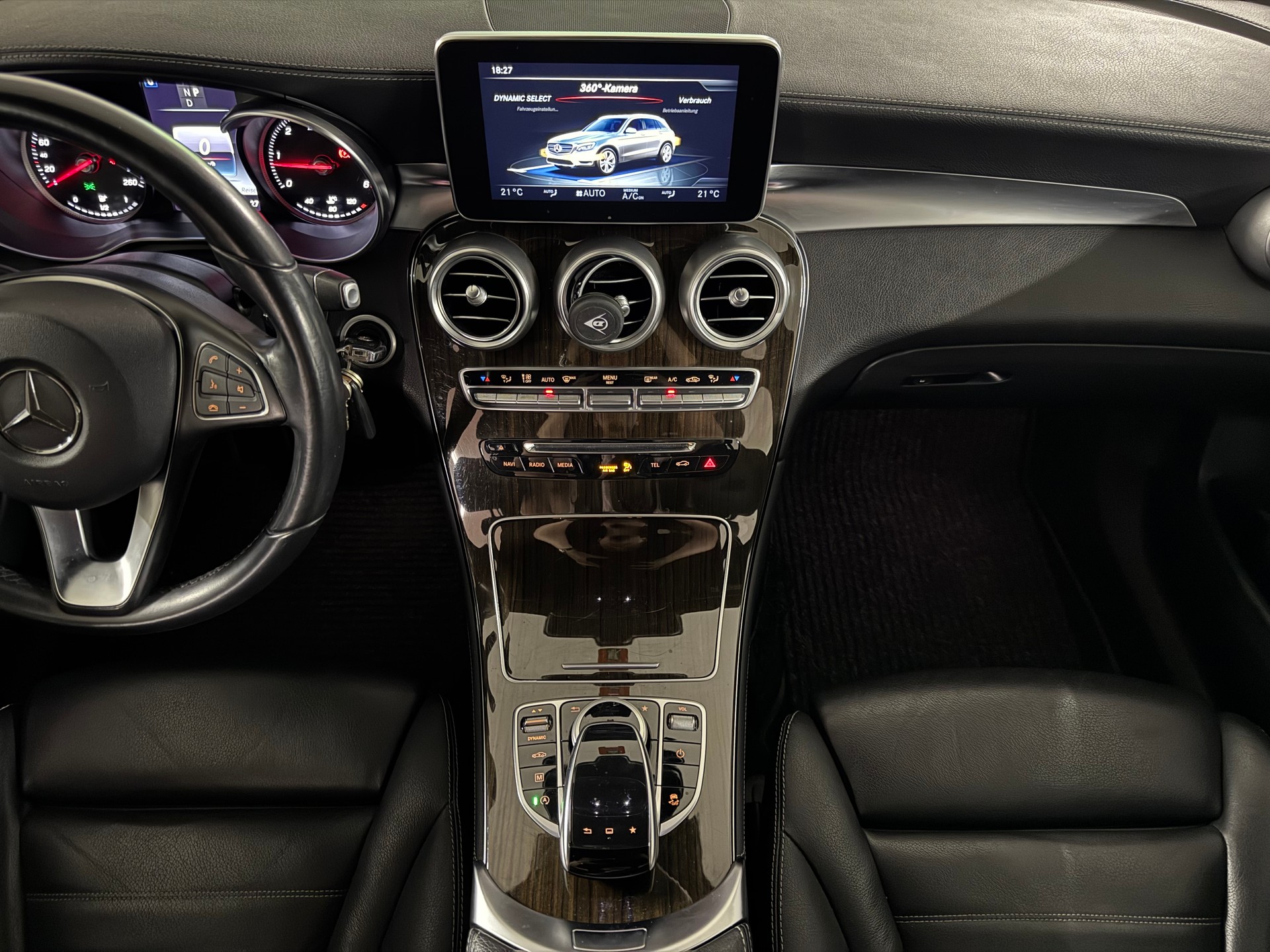 MERCEDES-BENZ GLC 220 d 4Matic 9G-Tronic-image-11