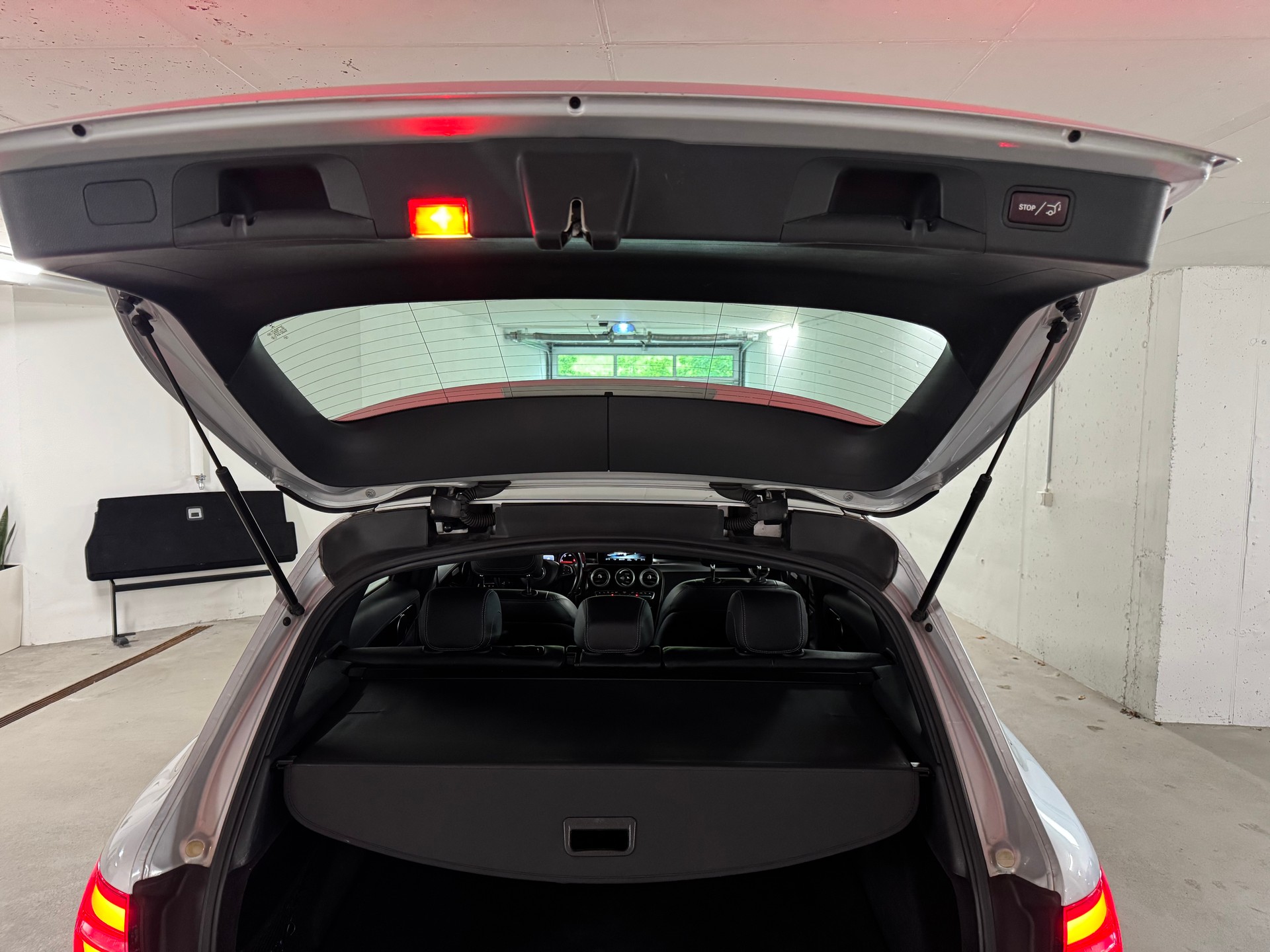 MERCEDES-BENZ GLC 220 d 4Matic 9G-Tronic-image-14