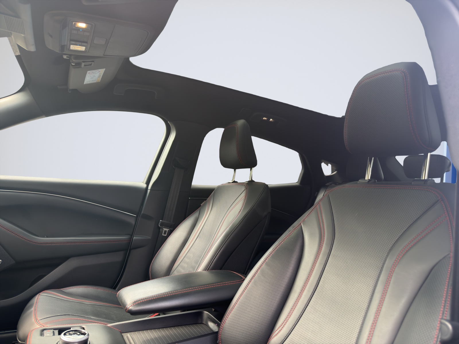 FORD Mustang Mach-E Extended AWD-image-9