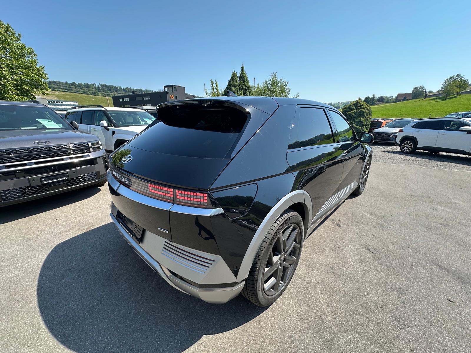 HYUNDAI Ioniq 5 72kWh First Edition 4WD-image-4