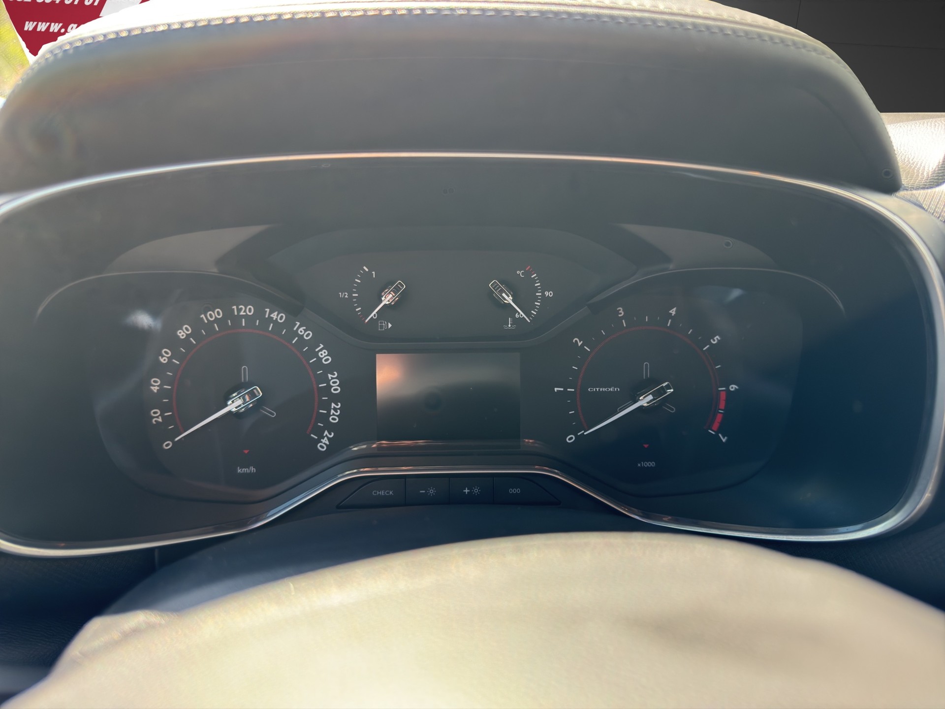 CITROEN C5 Aircross 1.2i Live Pack-image-8