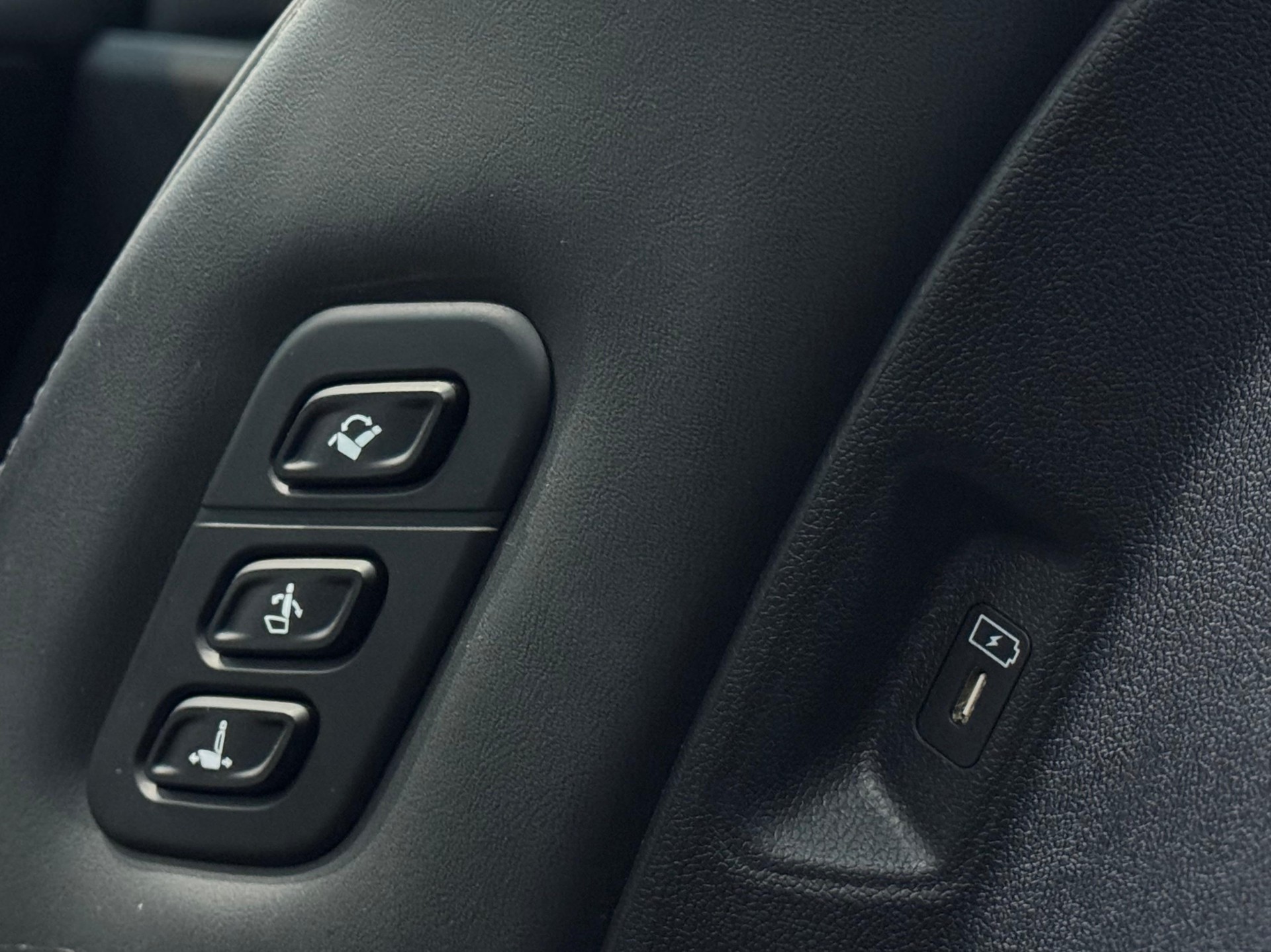KIA Sorento 1.6 HEV 7-Plätzer-image-22