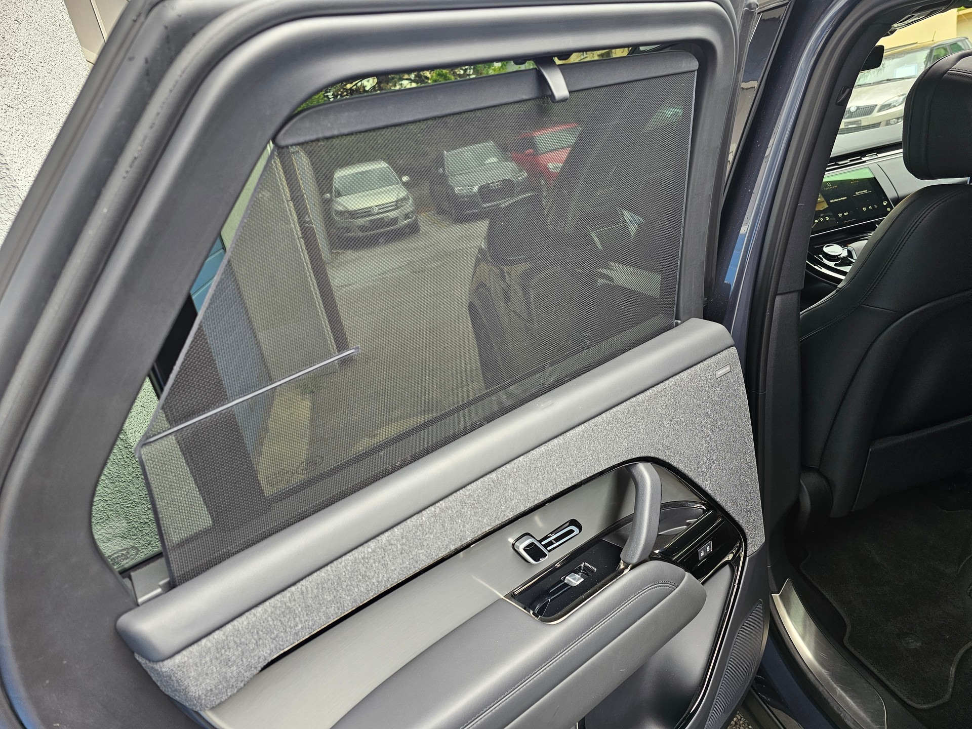 LAND ROVER Range Rover Sport D300 3.0 TD6 MHEV Dynamic SE Automatic-image-17