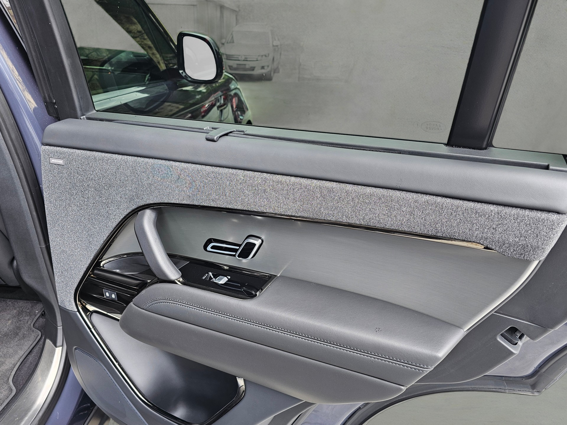 LAND ROVER Range Rover Sport D300 3.0 TD6 MHEV Dynamic SE Automatic-image-19
