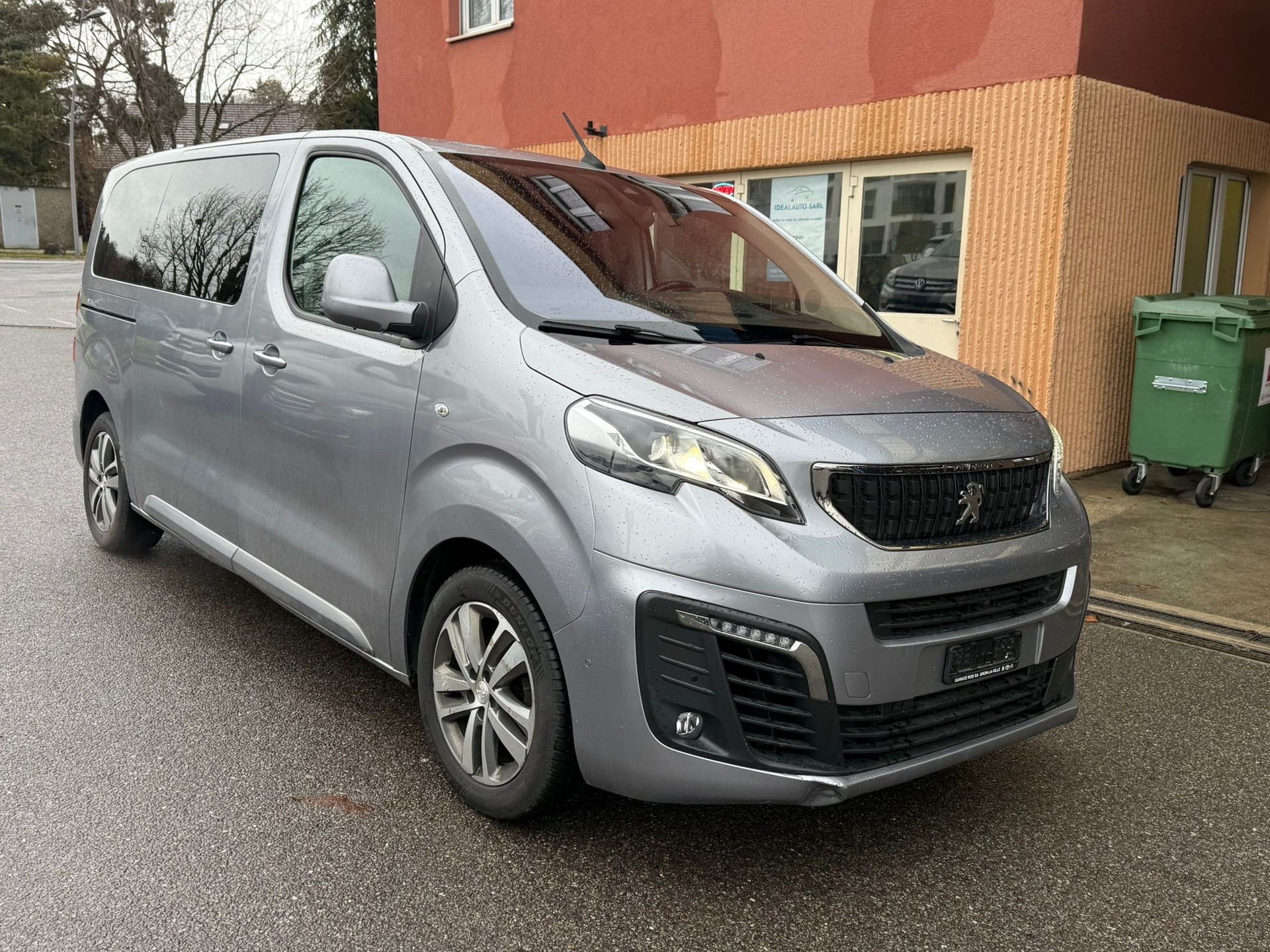 PEUGEOT Traveller 2.0 BlueHDi Active Standard EAT-image-2