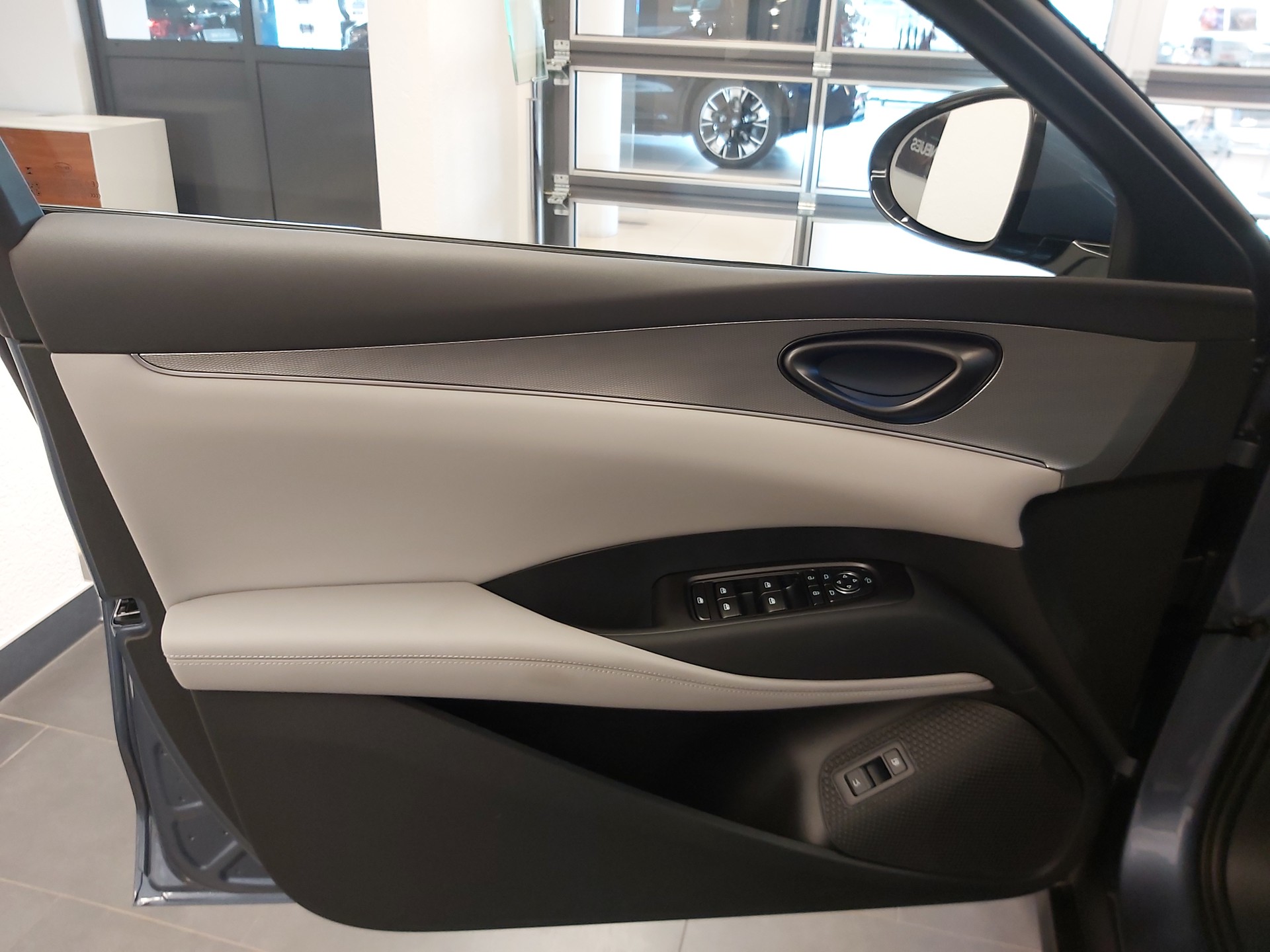 BYD Seal 6 DM-i Comfort-image-16