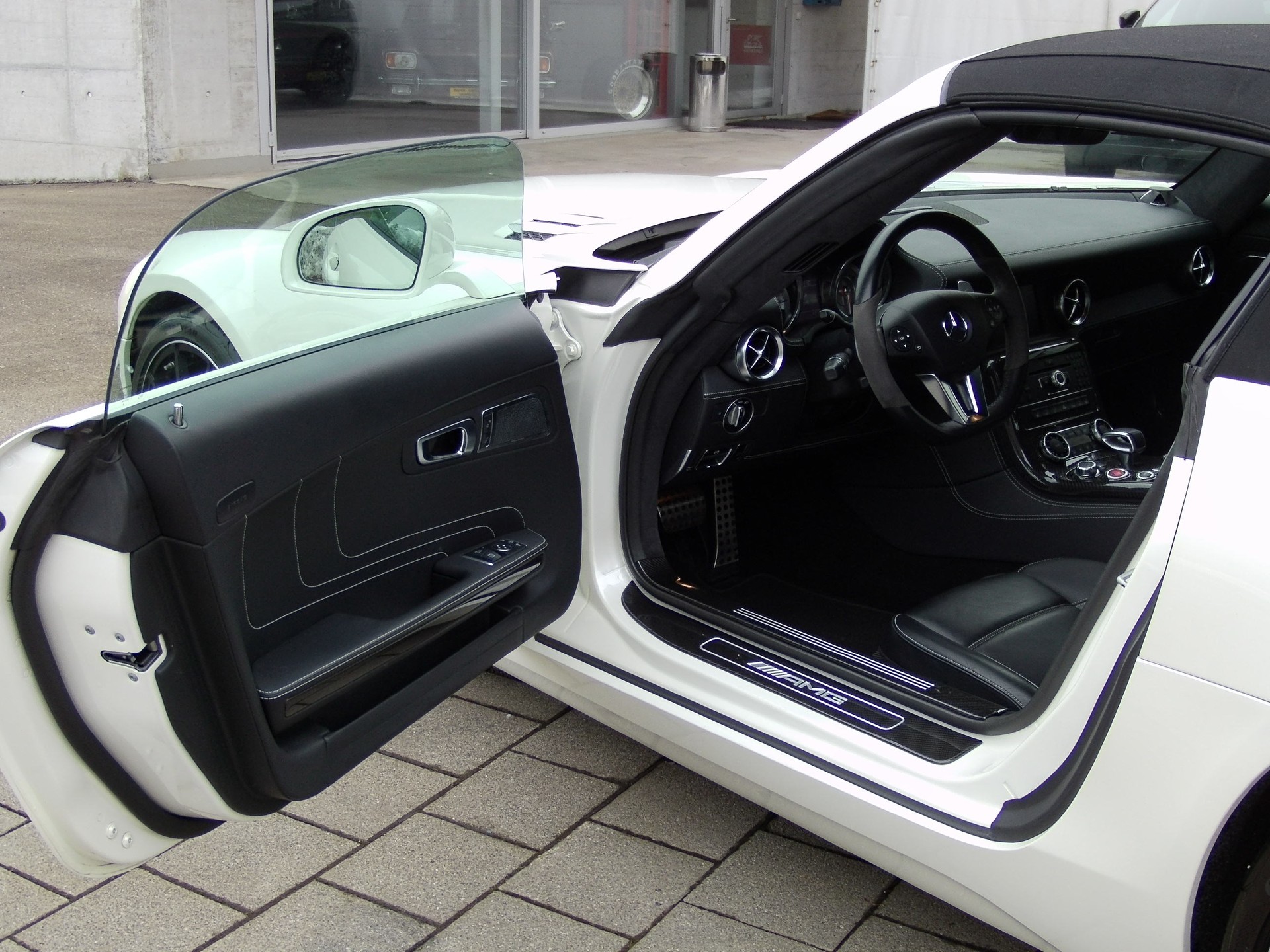 MERCEDES-BENZ SLS 63 AMG Speedshift-image-11