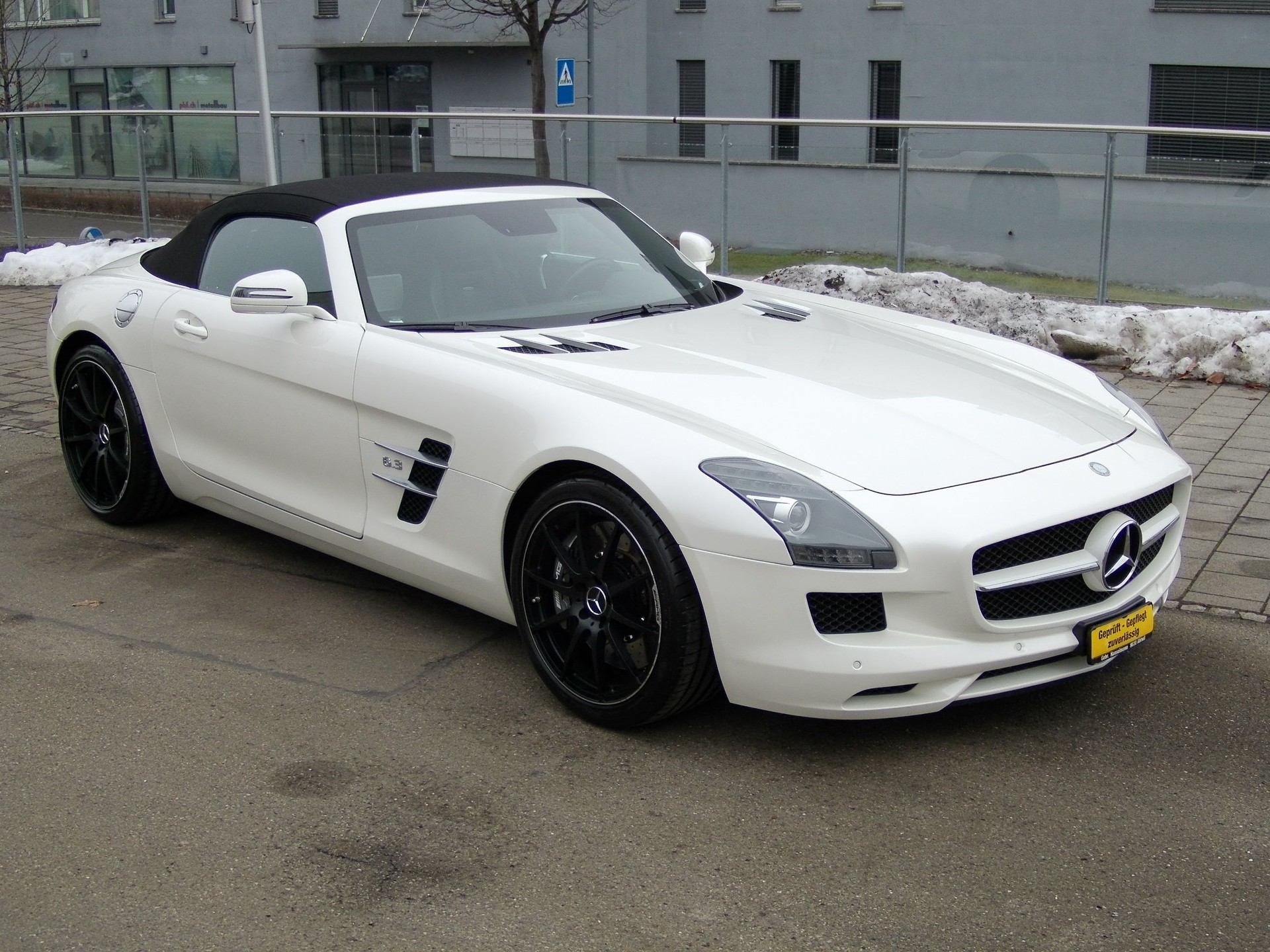 MERCEDES-BENZ SLS 63 AMG Speedshift-image-1
