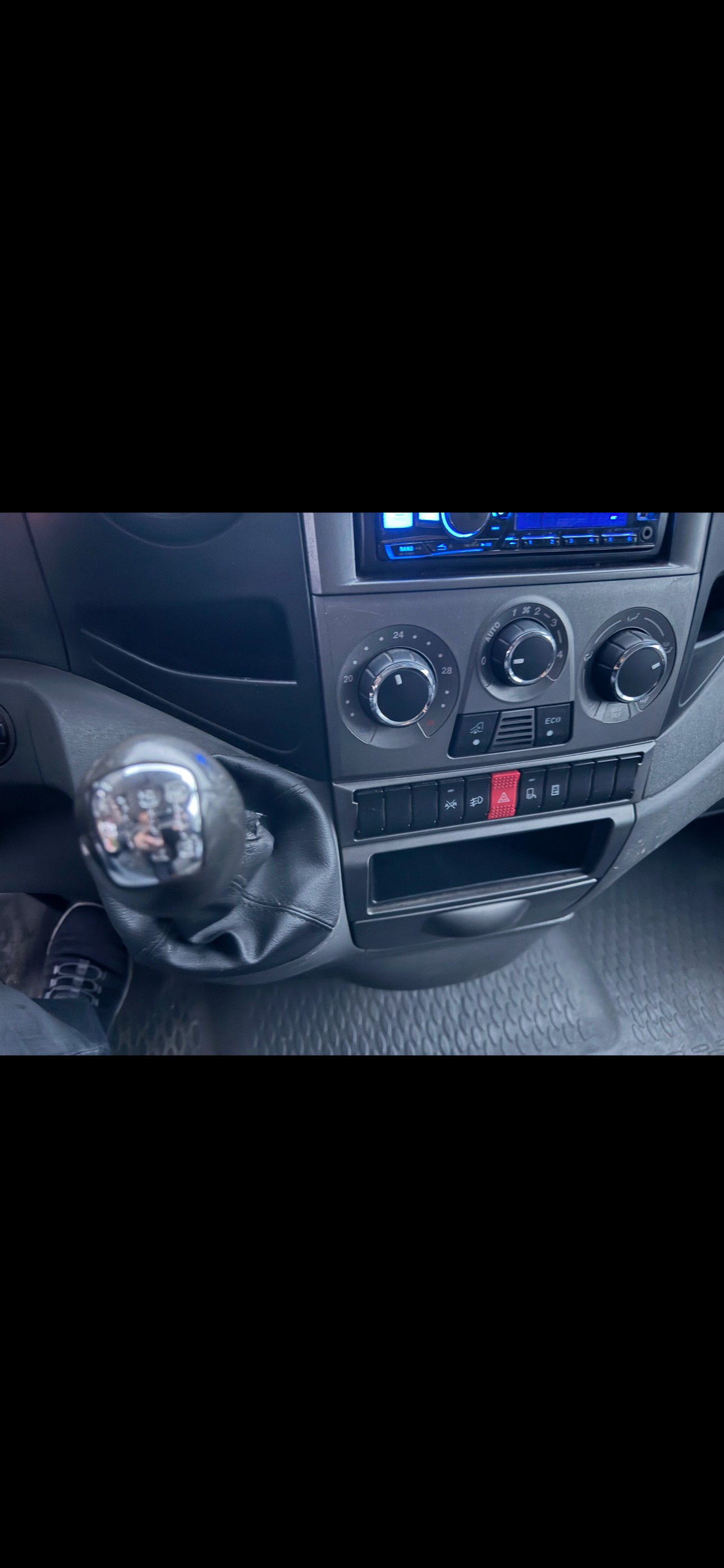IVECO 35 S 17-image-13