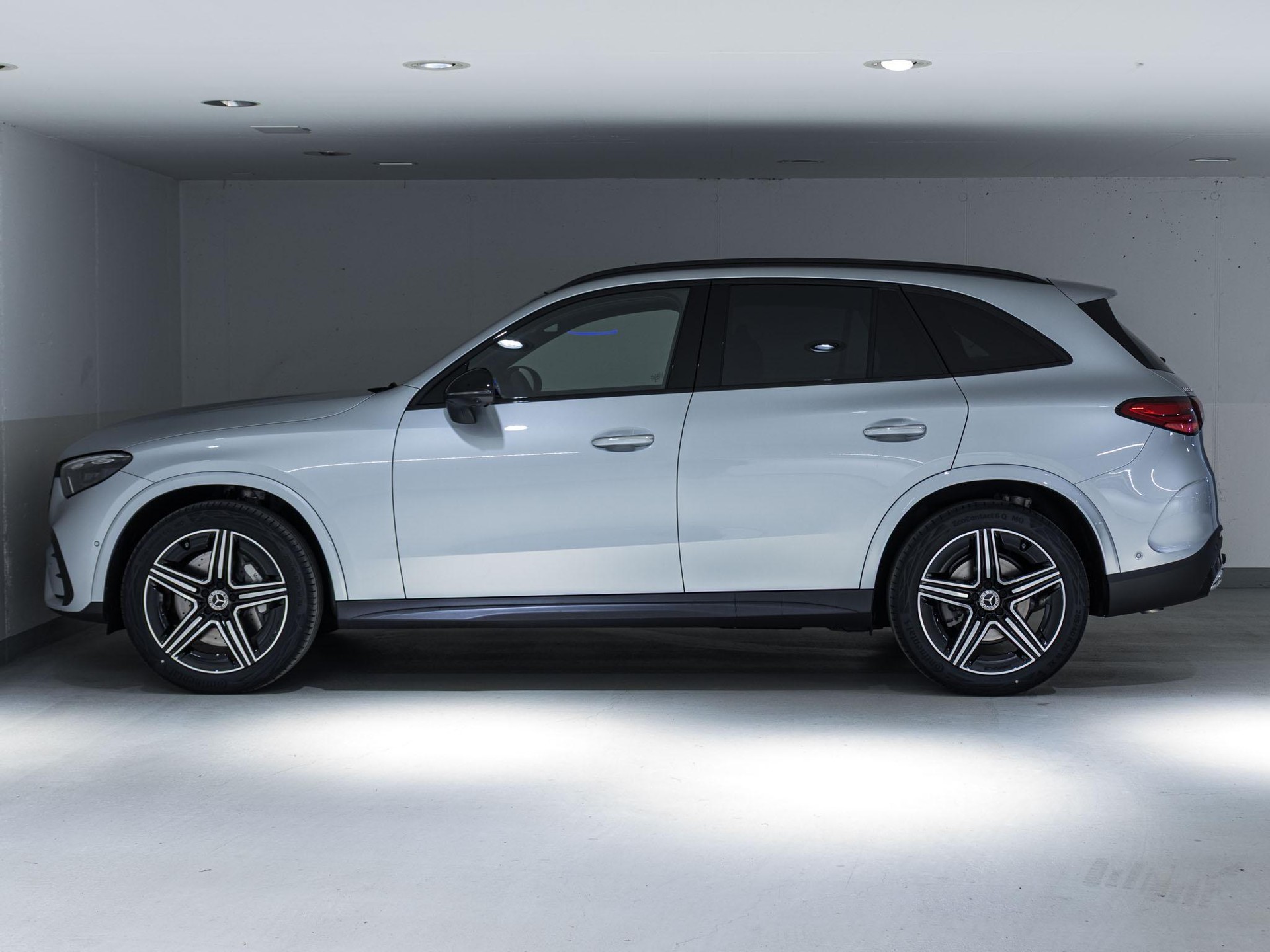 MERCEDES-BENZ GLC 200 4MATIC-image-4