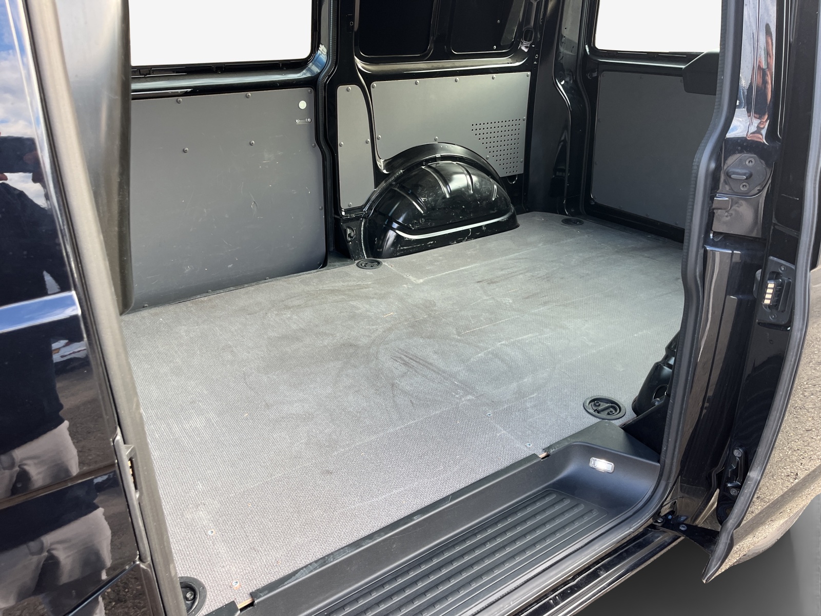VW T6.1 2.0 TDI 4Motion DSG-image-12