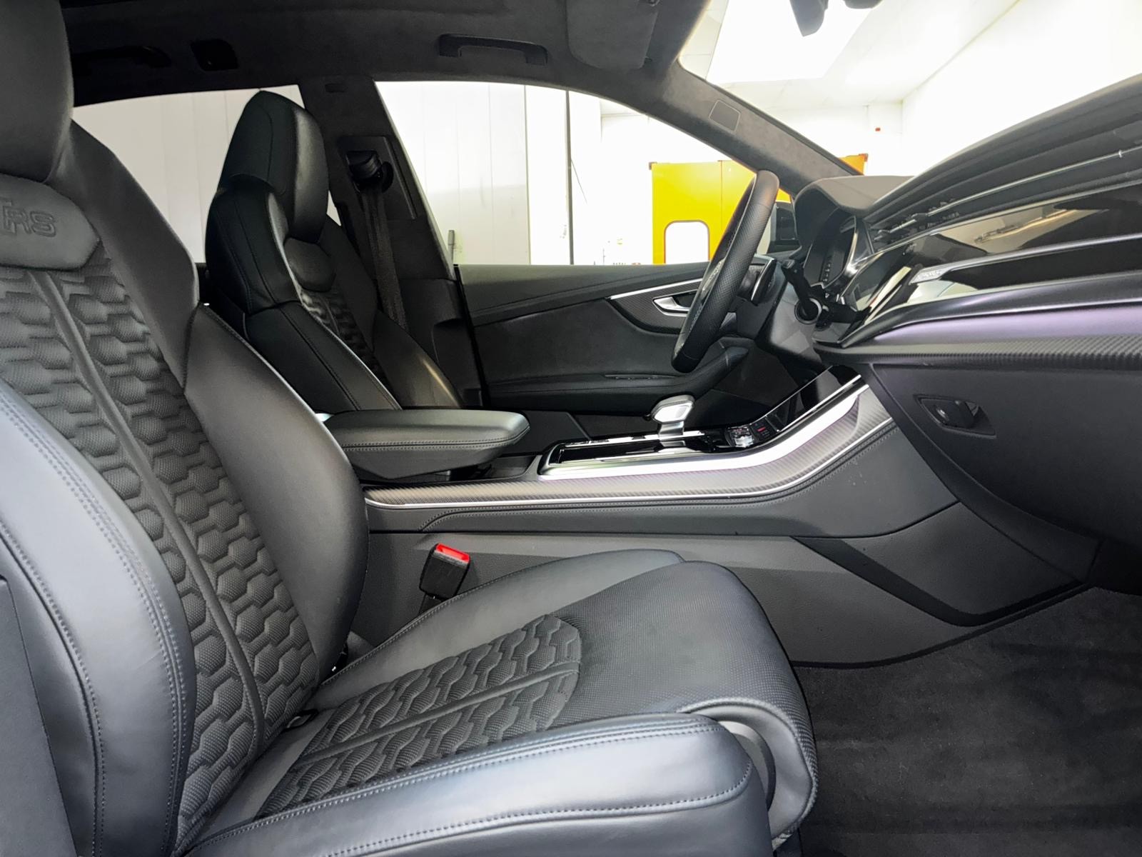 AUDI RSQ8 quattro tiptronic-image-5