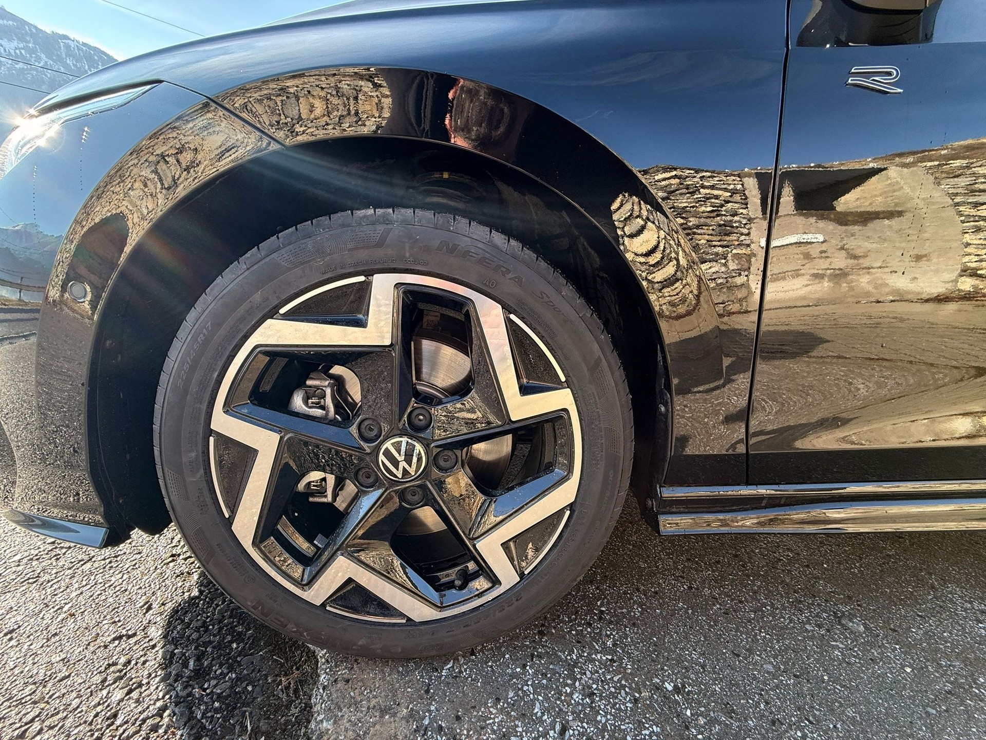 VW Golf Variant 2.0 TSI R-Line DSG 4 Motion-image-12