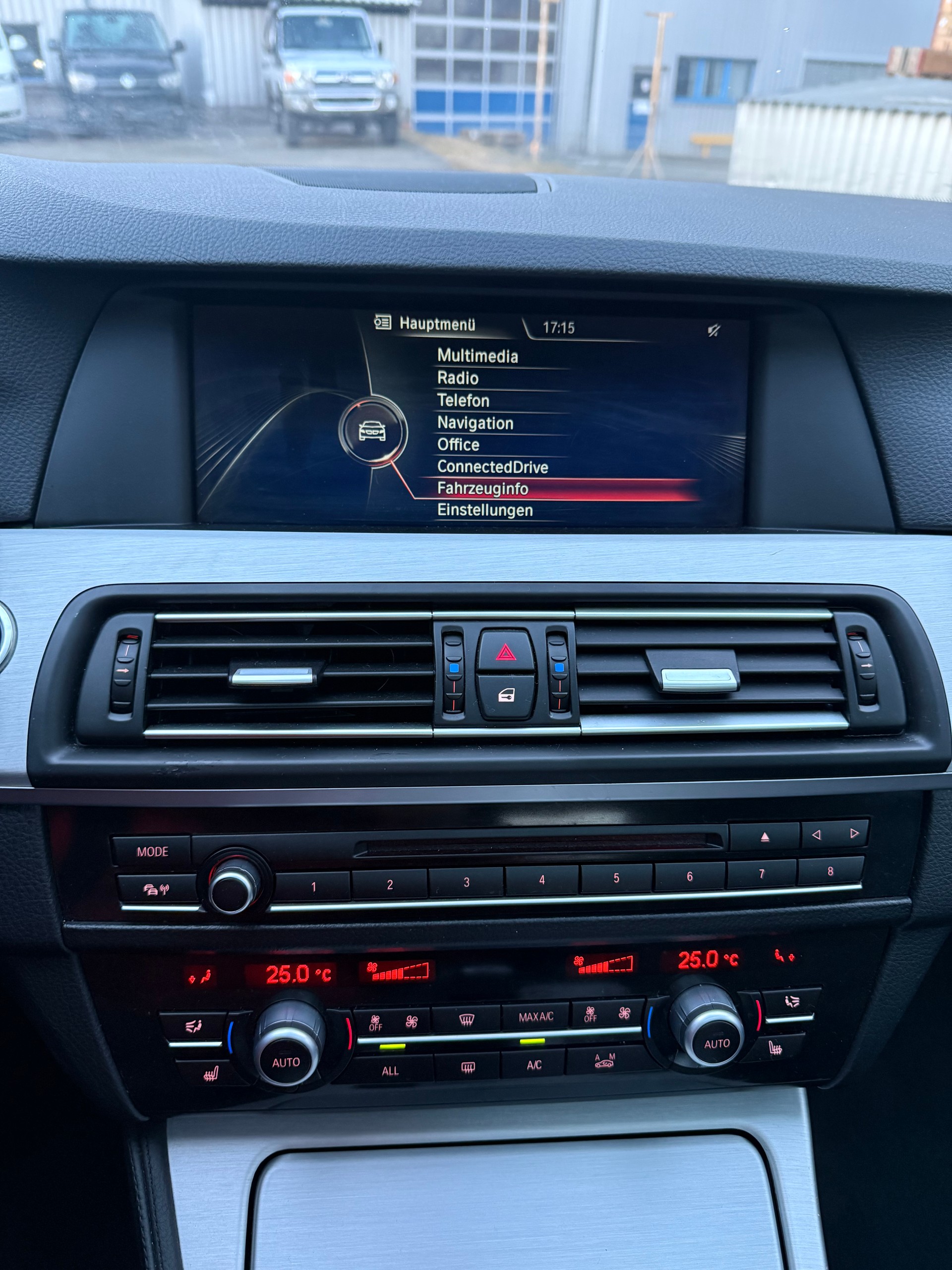BMW ActiveHybrid 5 Steptronic-image-7