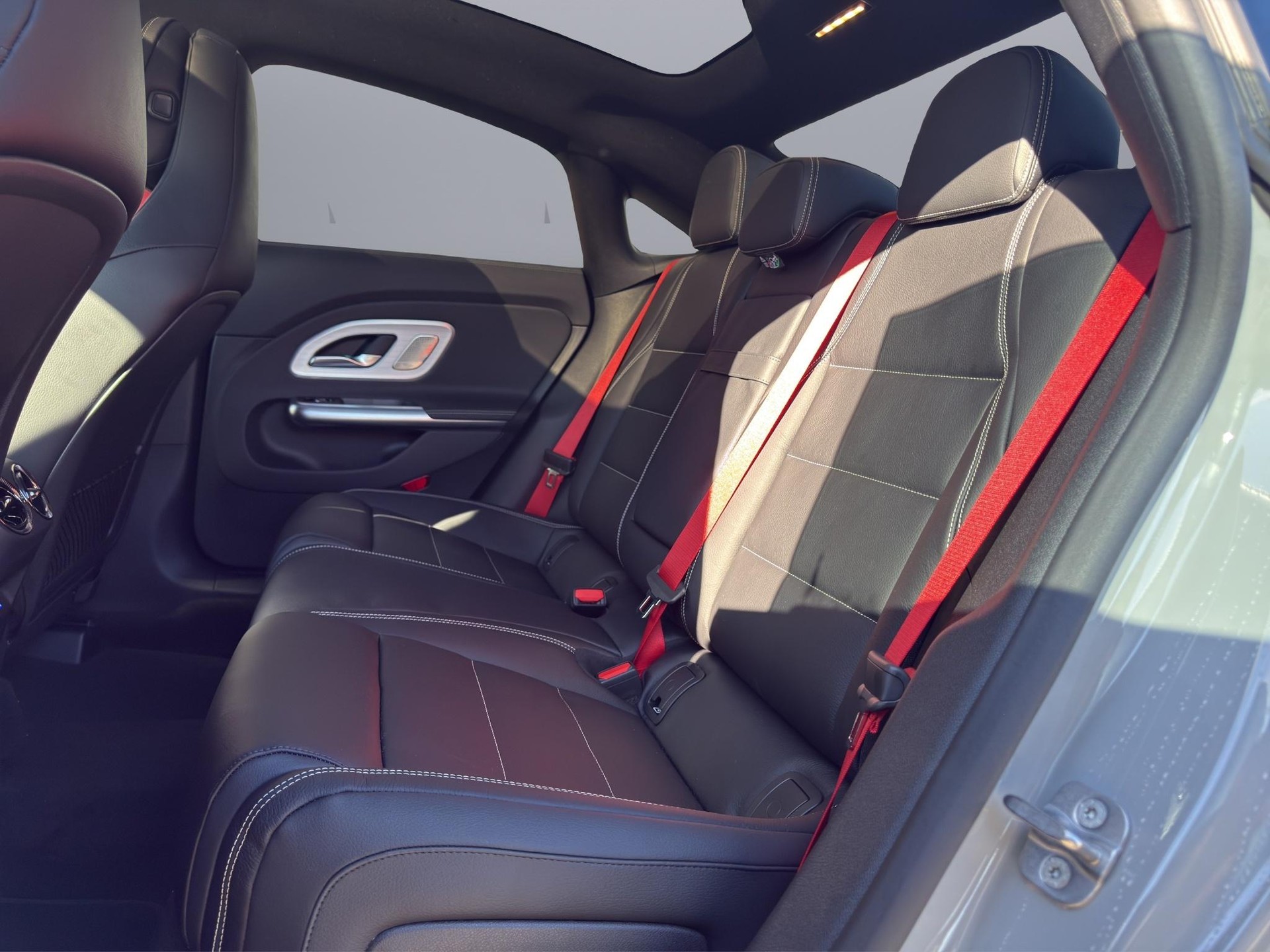 MERCEDES-BENZ CLA 220 AMG Line 4matic-image-10