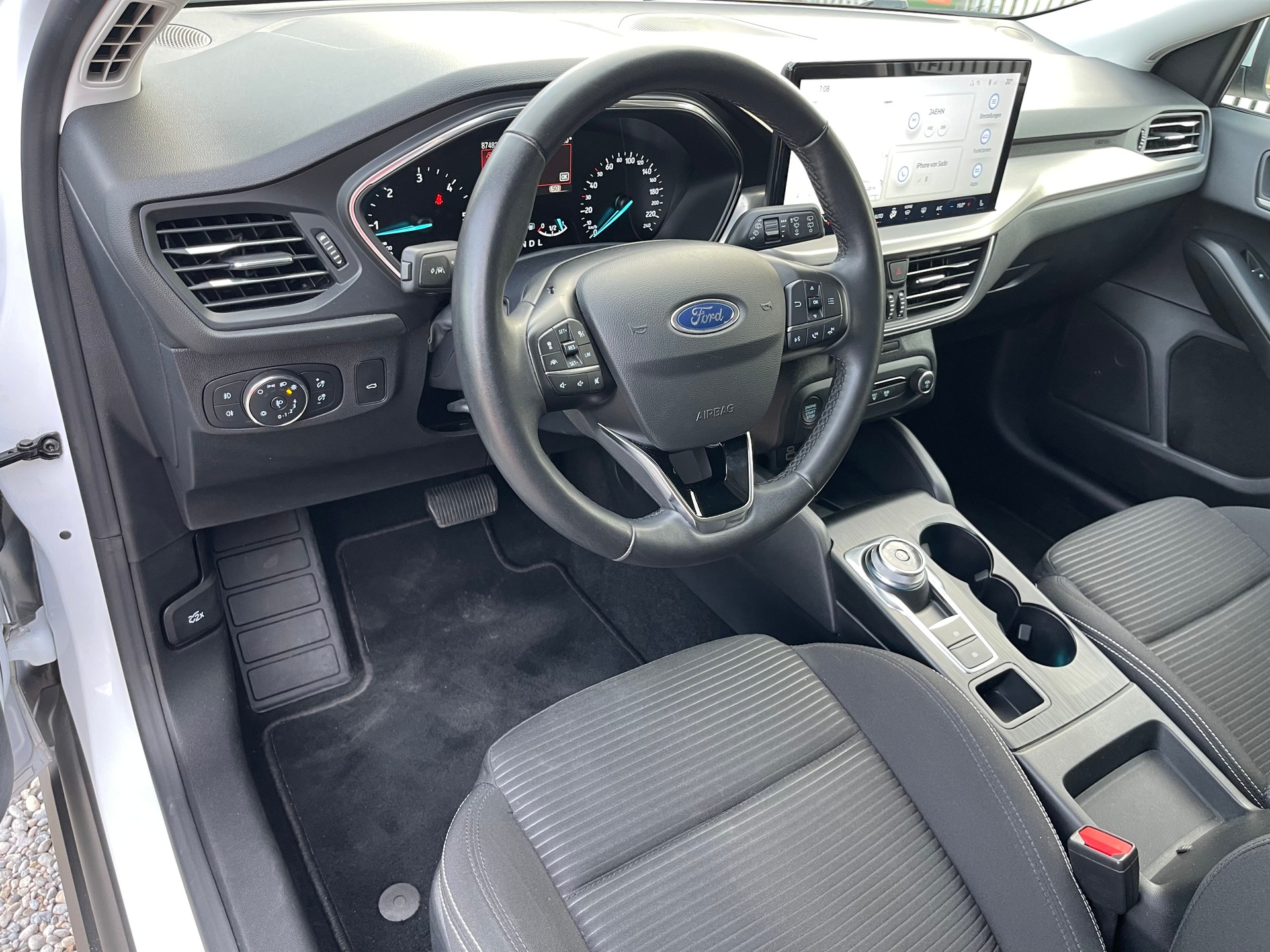 FORD Focus 1.5 TDCi Titanium Automatic-image-7