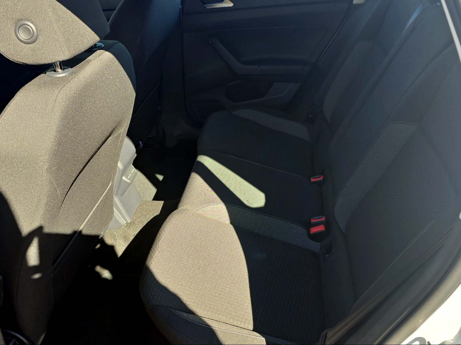 VW VW Polo-image-12