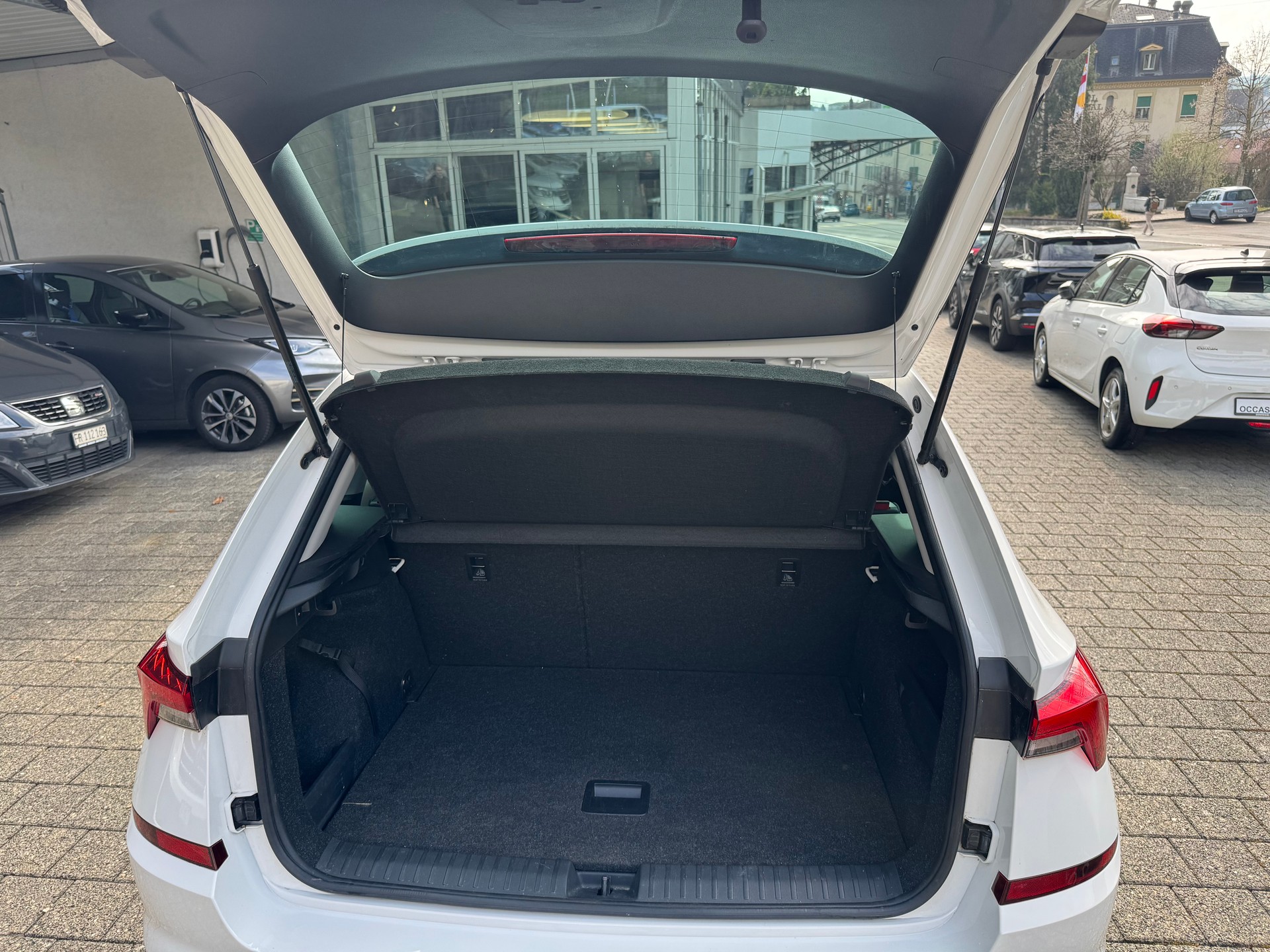 SKODA Kamiq 1.0 TSI Fresh DSG-image-15