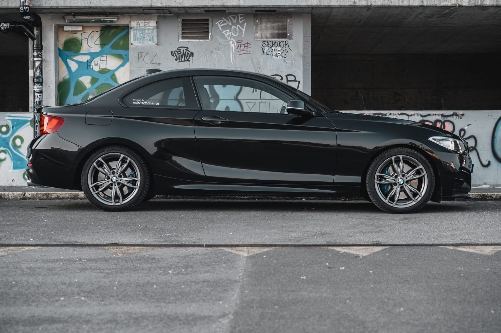 Car photo