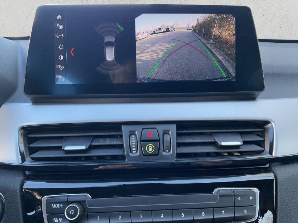 BMW X1 20i xDrive-image-12