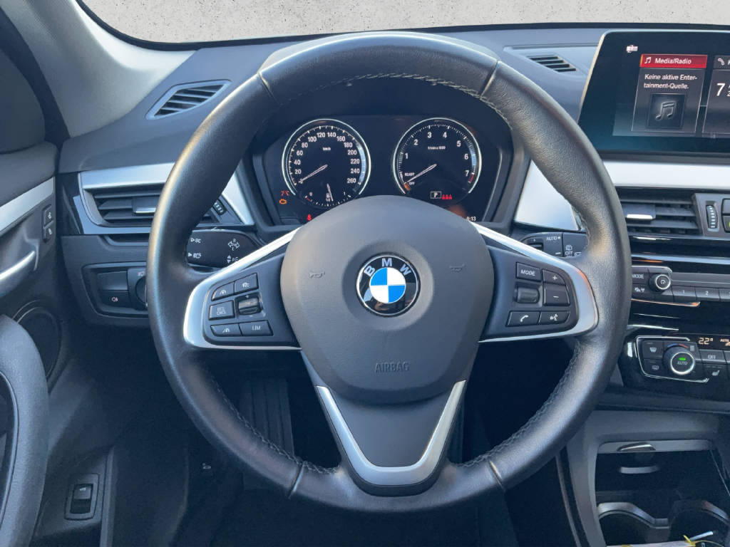 BMW X1 20i xDrive-image-9
