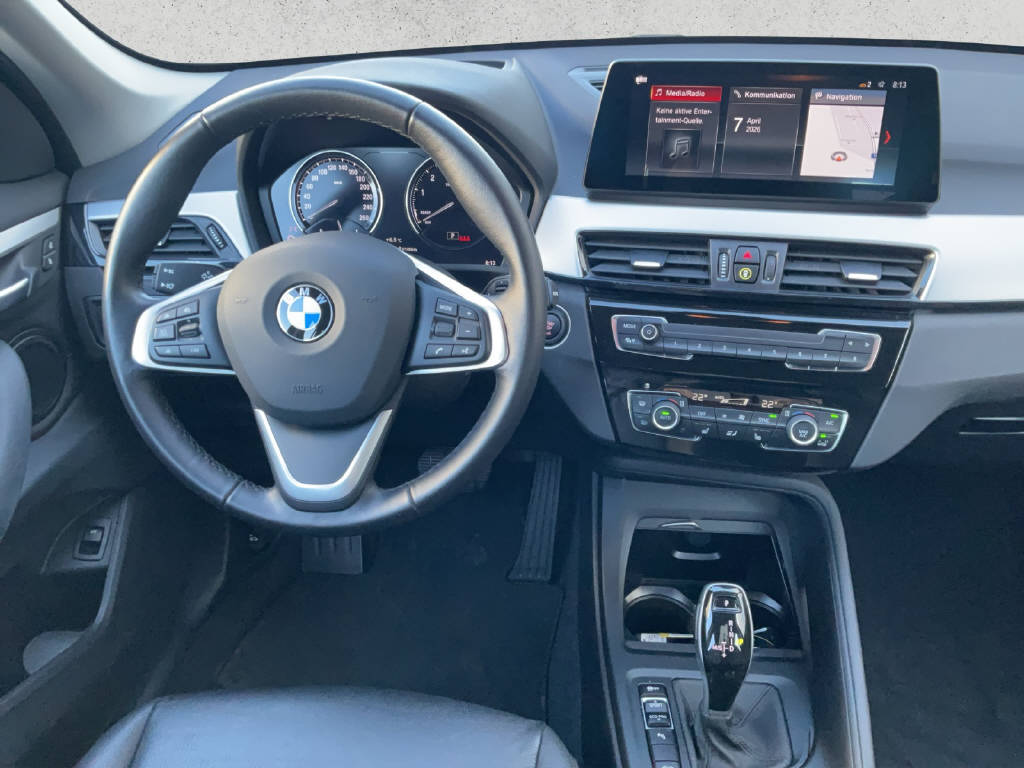 BMW X1 20i xDrive-image-10