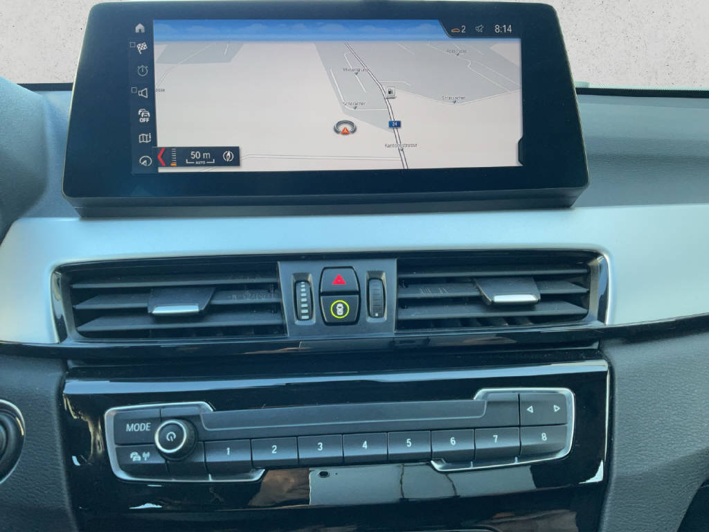 BMW X1 20i xDrive-image-11