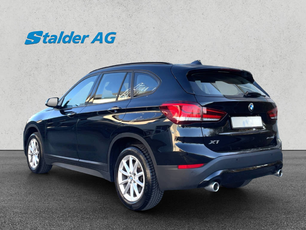 BMW X1 20i xDrive-image-3