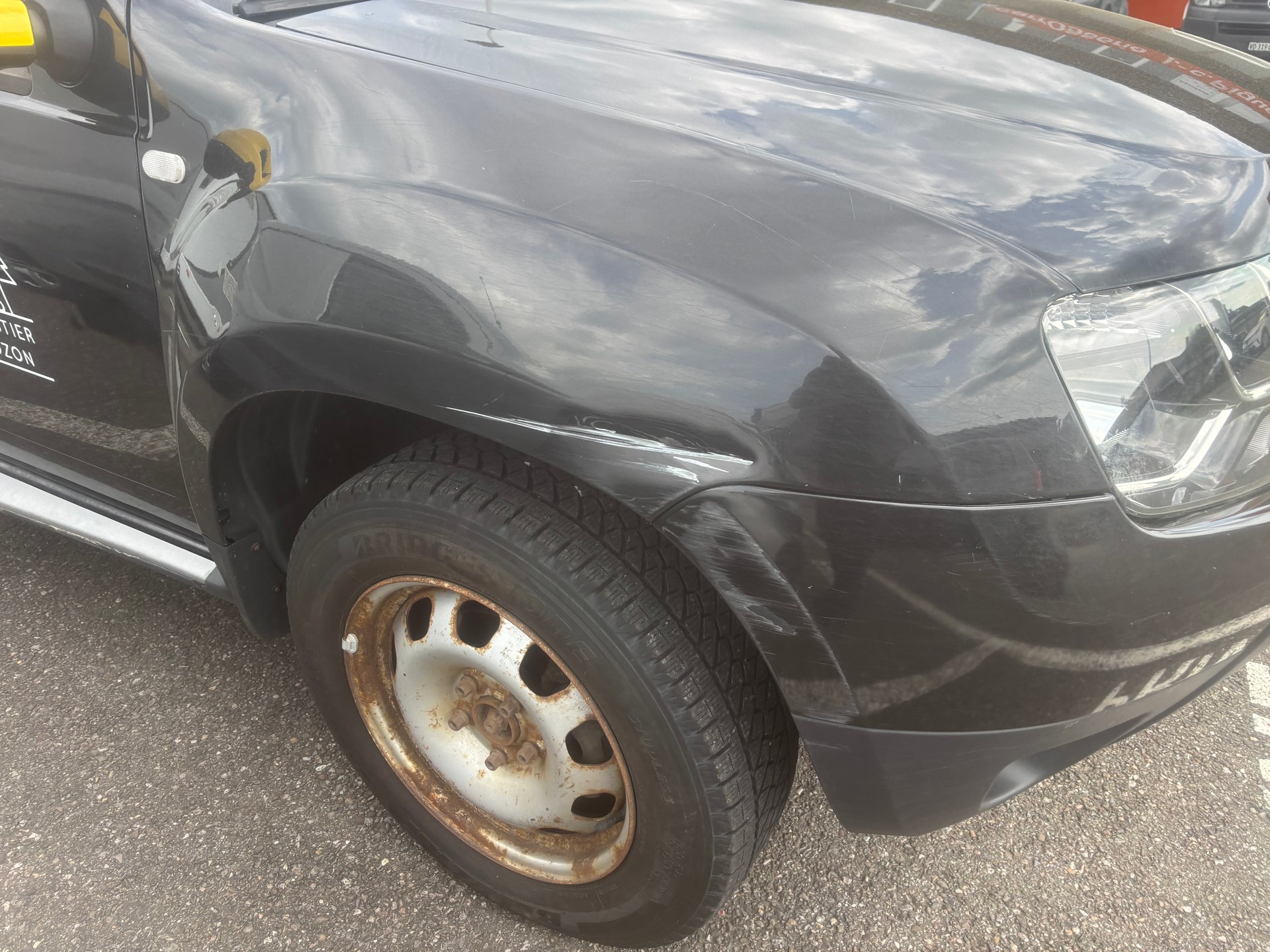 DACIA Duster 1.5 dCi Celebration 4x4-image-7