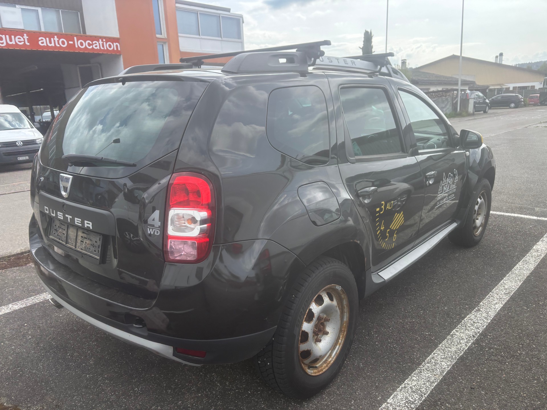 DACIA Duster 1.5 dCi Celebration 4x4-image-5